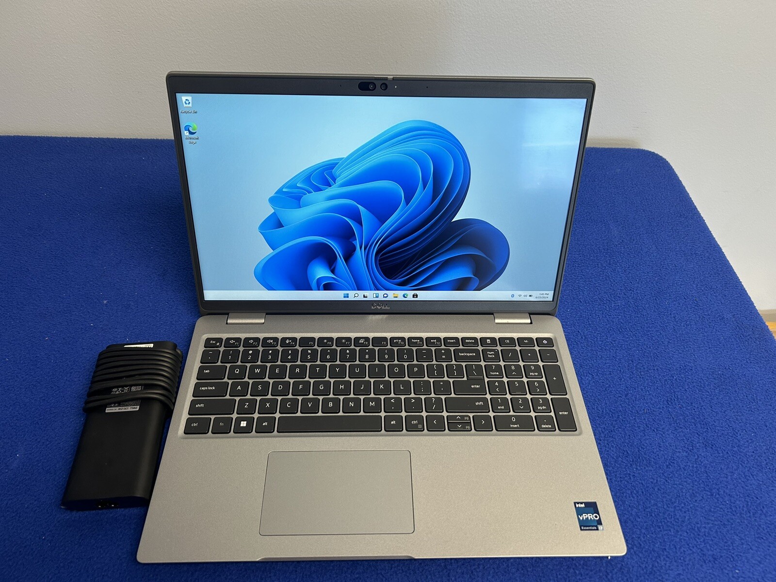 Dell Latitude 5530, 12th Gen i7, 32GB RAM, 512GB SSD, FHD,Touchscreen, Win 11
