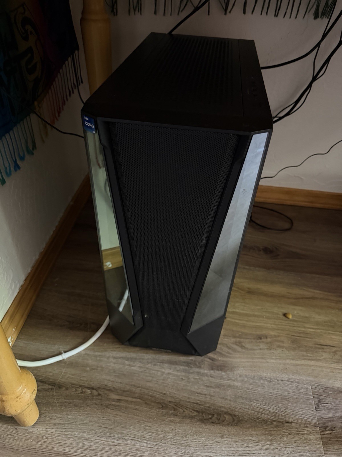 iBUYPOWER Tracemesh Gaming PC – Intel i7-13700F, 32GB RAM, RTX 4060, 1 Tb,AIO