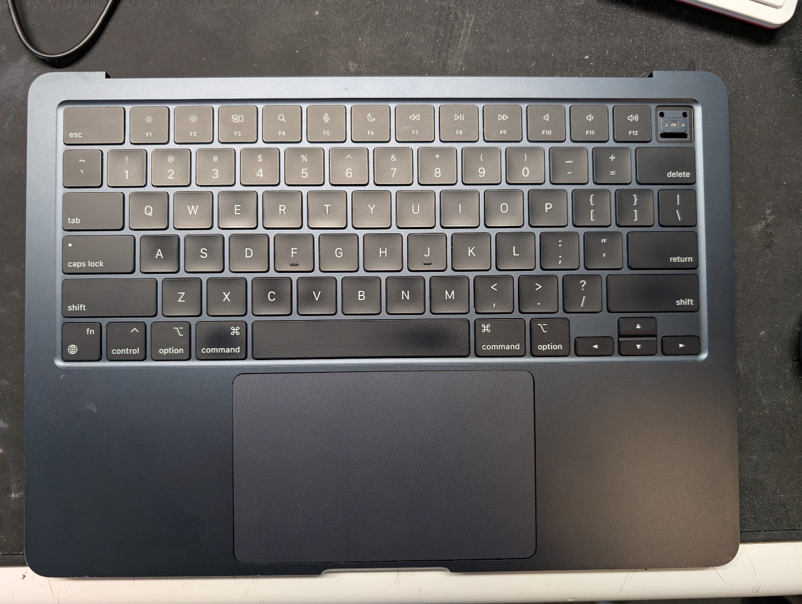 Genuine MacBook Air 13″ M2 2022 A2681 Keyboard Palmrest Top Case Cover Midnight
