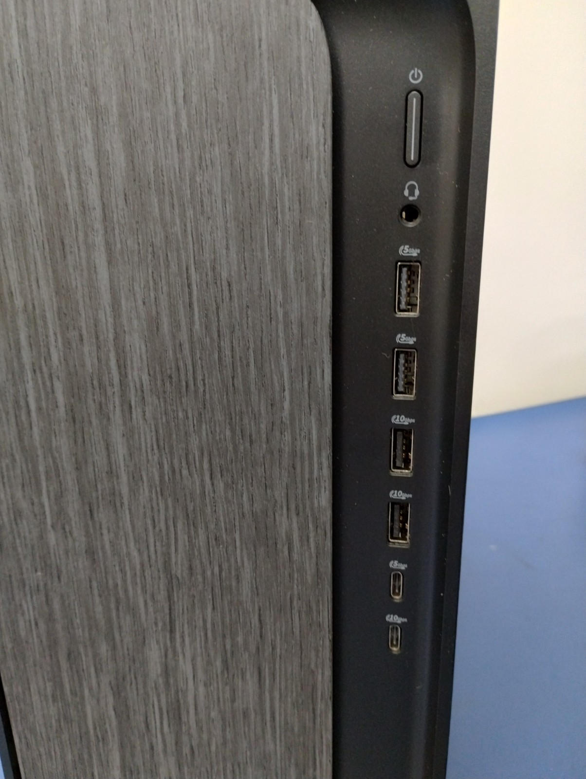 HP OmniDesk Desktop M02-0XXX, AMD Ryzen 7, 4.20 GHz, 32 GB RAM, 1 TB SSD