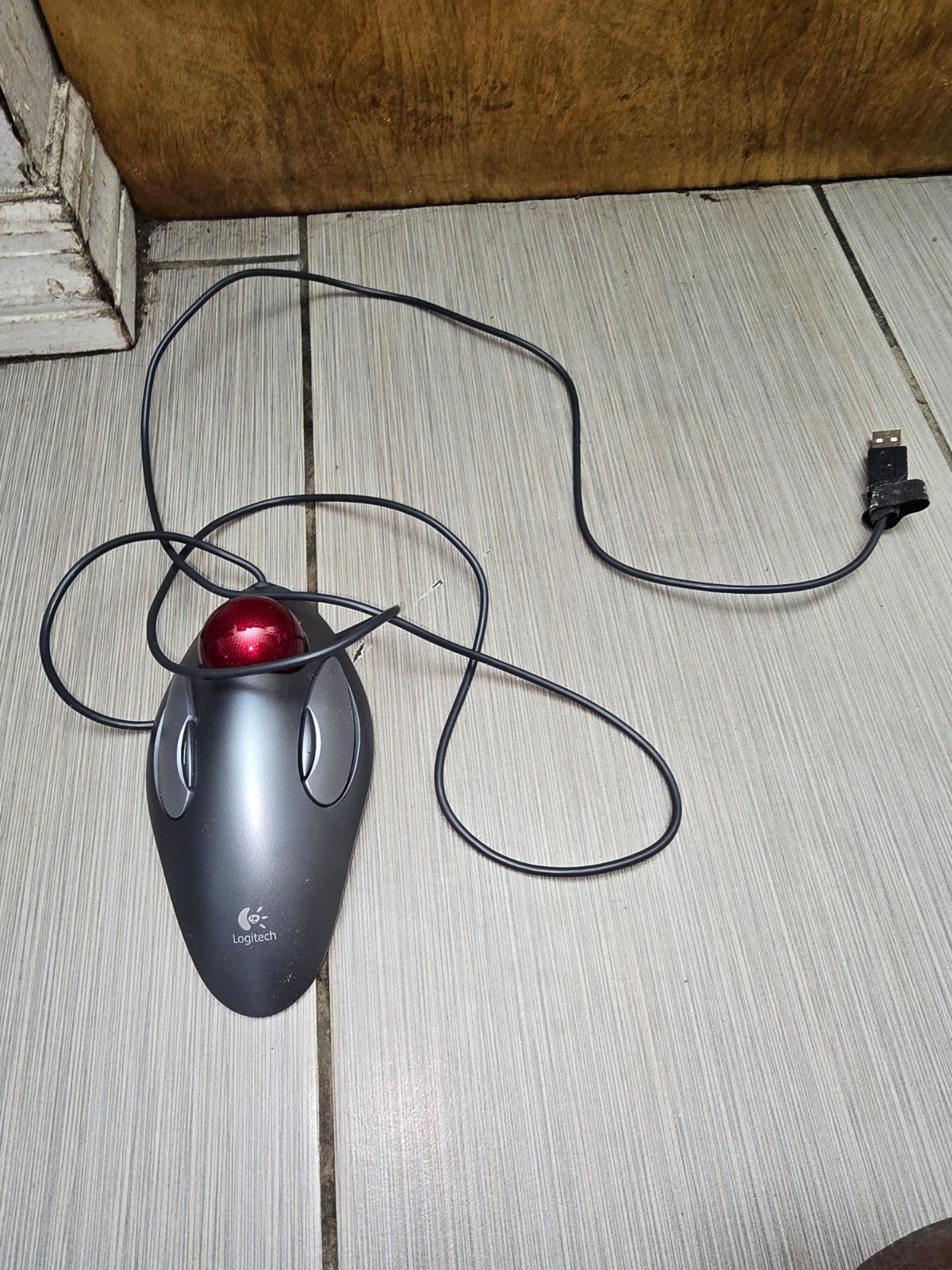 Logitech T-BC21 Marble Desktop Mouse Trackman USB Plug And Play Dark Gray used