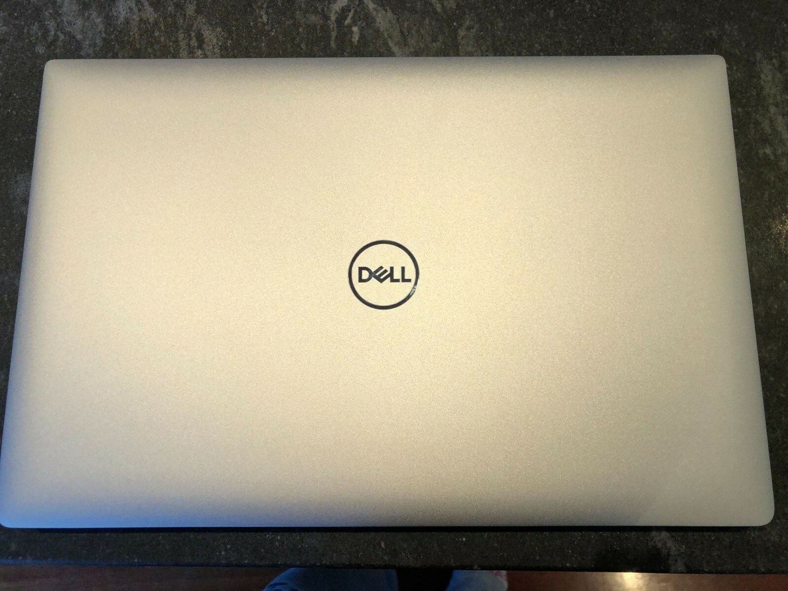 Dell XPS 15 9570 Intel(R) Core (TM)i7-8750H CPU@2.20GHz 2.21GHz (Excellent Cond)