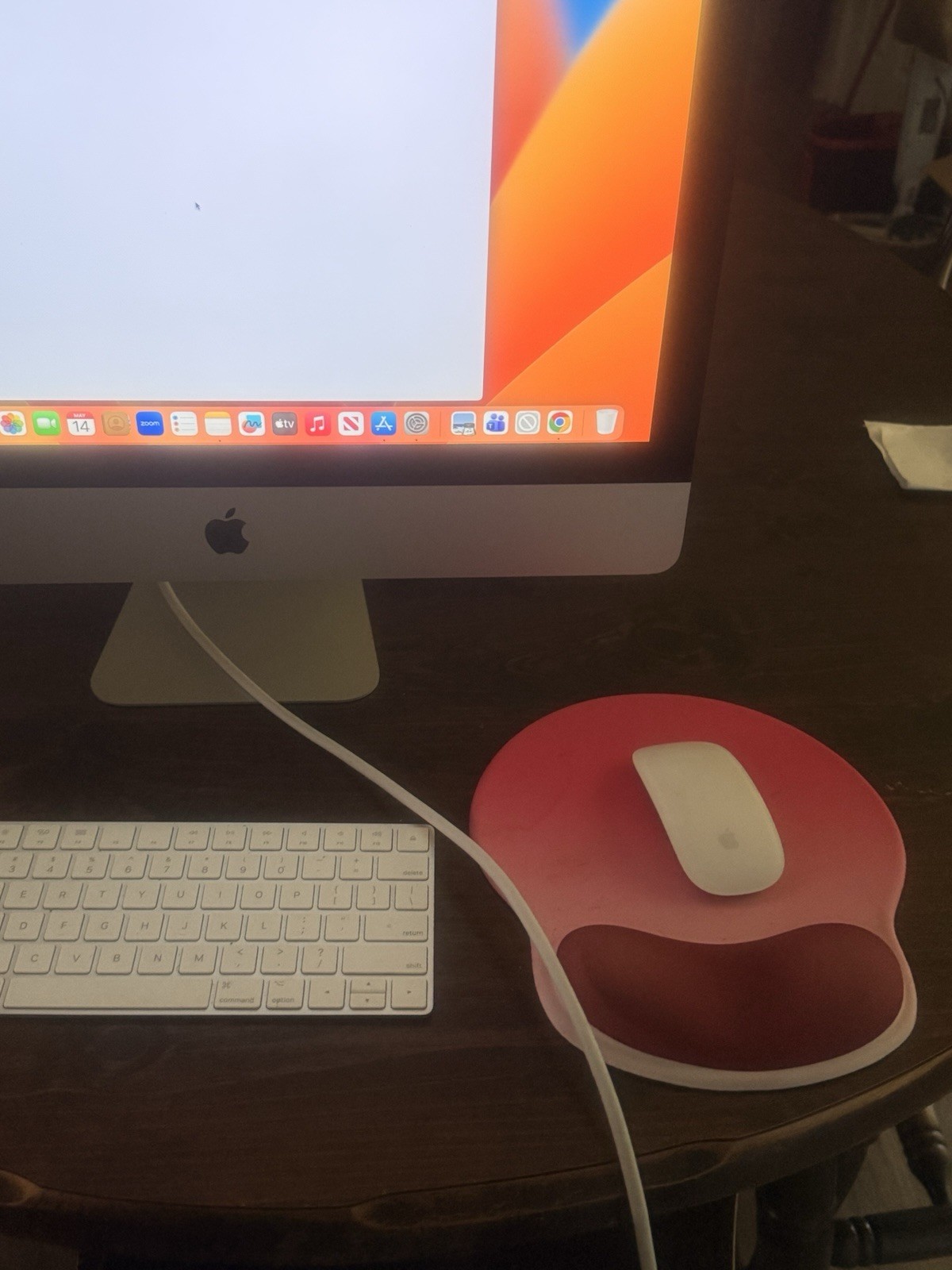 Apple iMac 21.5in All-in-One 2.3GHz Core i5 8GB macOS Ventura Iris