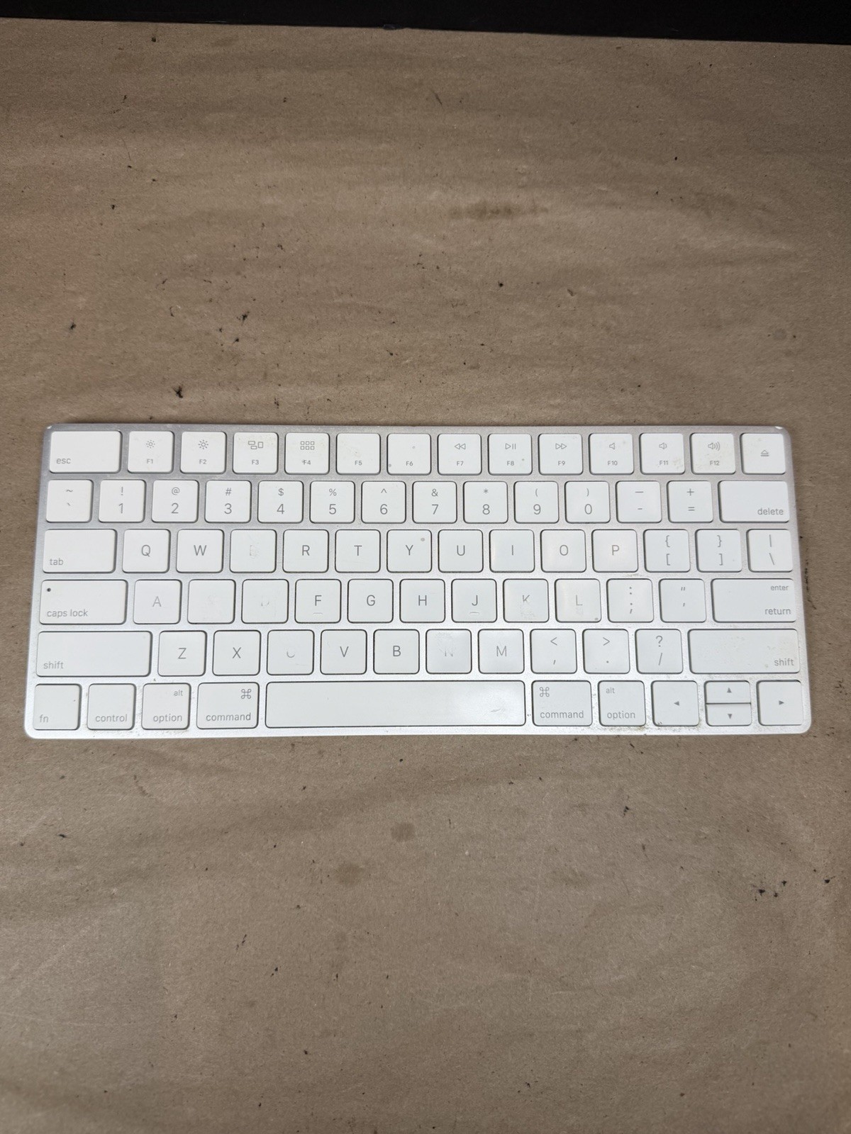 Apple A1644 Magic Keyboard Rechargeable Wireless Bluetooth Works Ships Fast!