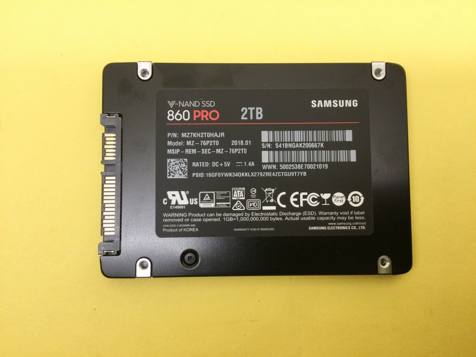Samsung 860 Pro 2TB 2.5″ SATA III 3D NAND SSD MZ-76P2T0