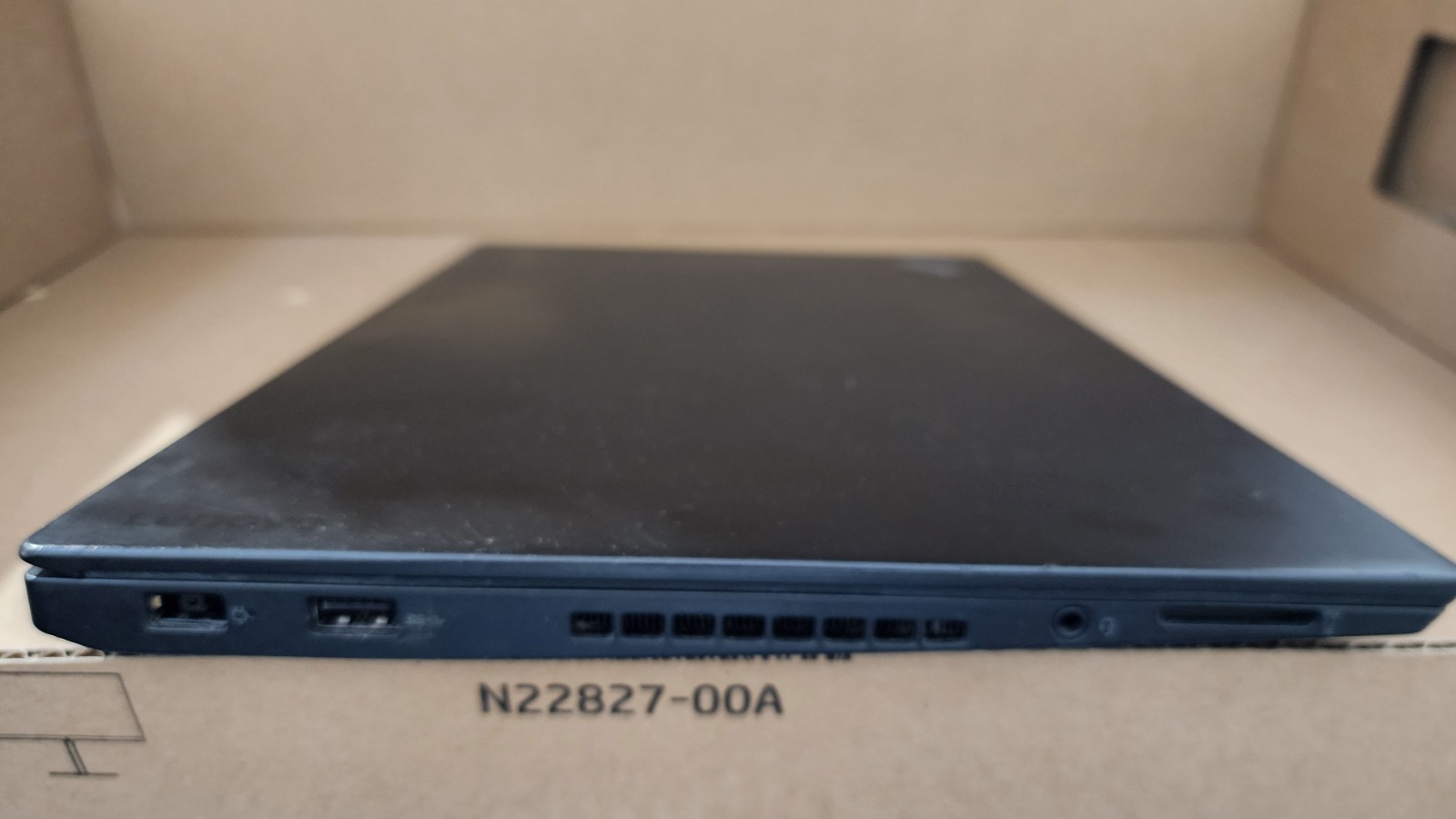 Lenovo ThinkPad T470s i5-7300U 8GB RAM 256GB SSD Win 10 Pro + Charger