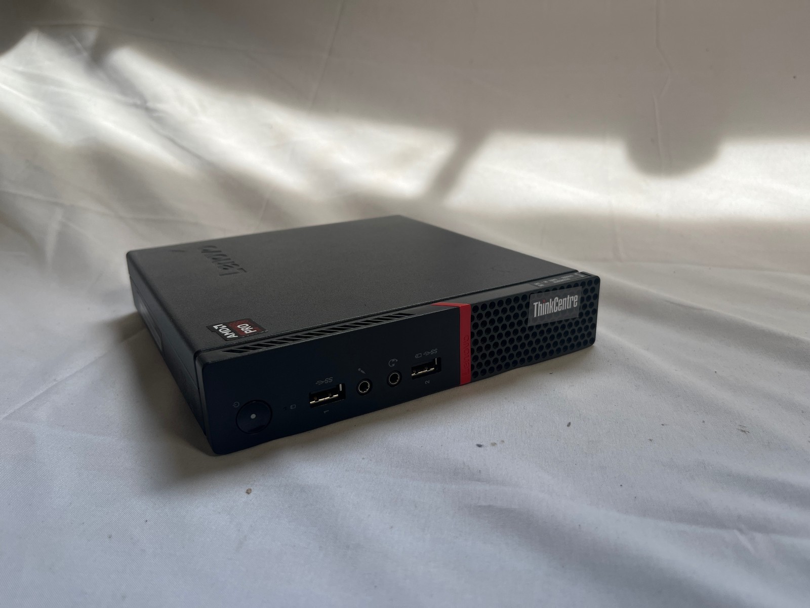 Lenovo ThinkCentre M715q Micro 3.1GHz 8 GB 128GB SSD