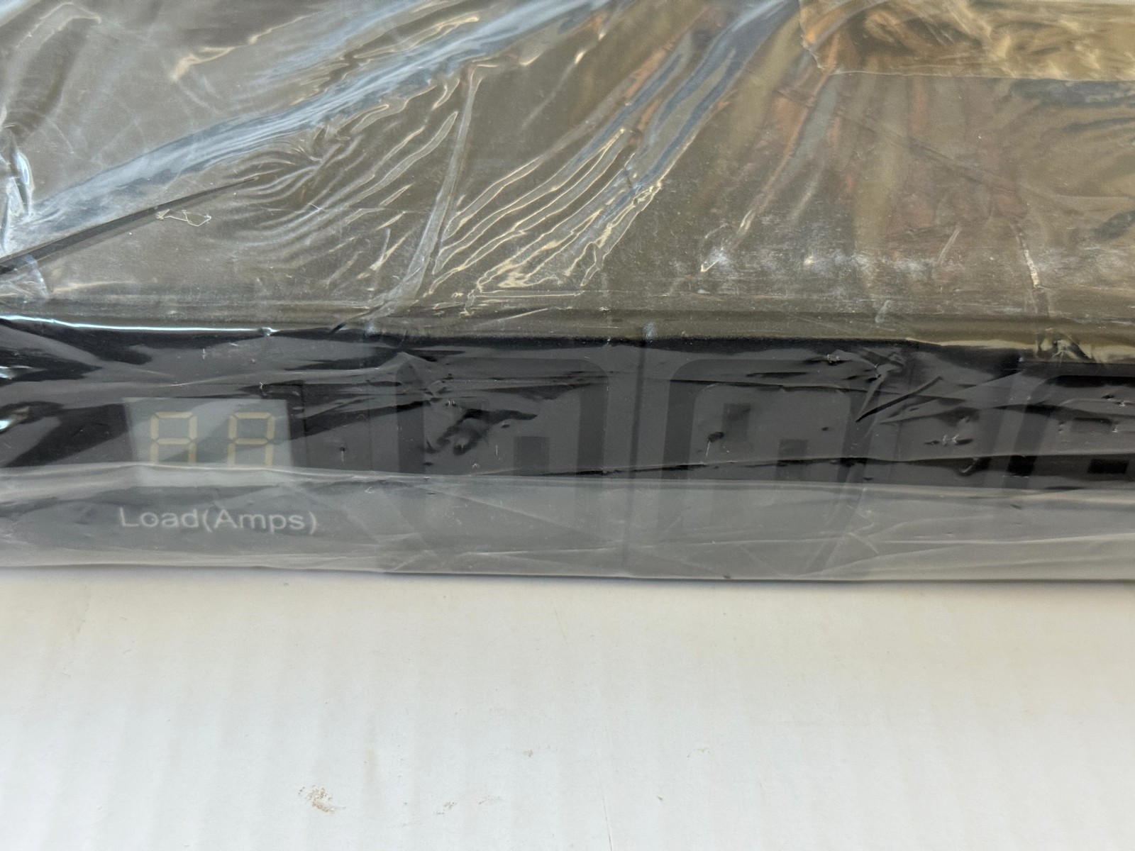 Tripp Lite PDUMH20HV – 1U 200-240V 20A Metered PDU – 8 C13, 2 C19 Outlets