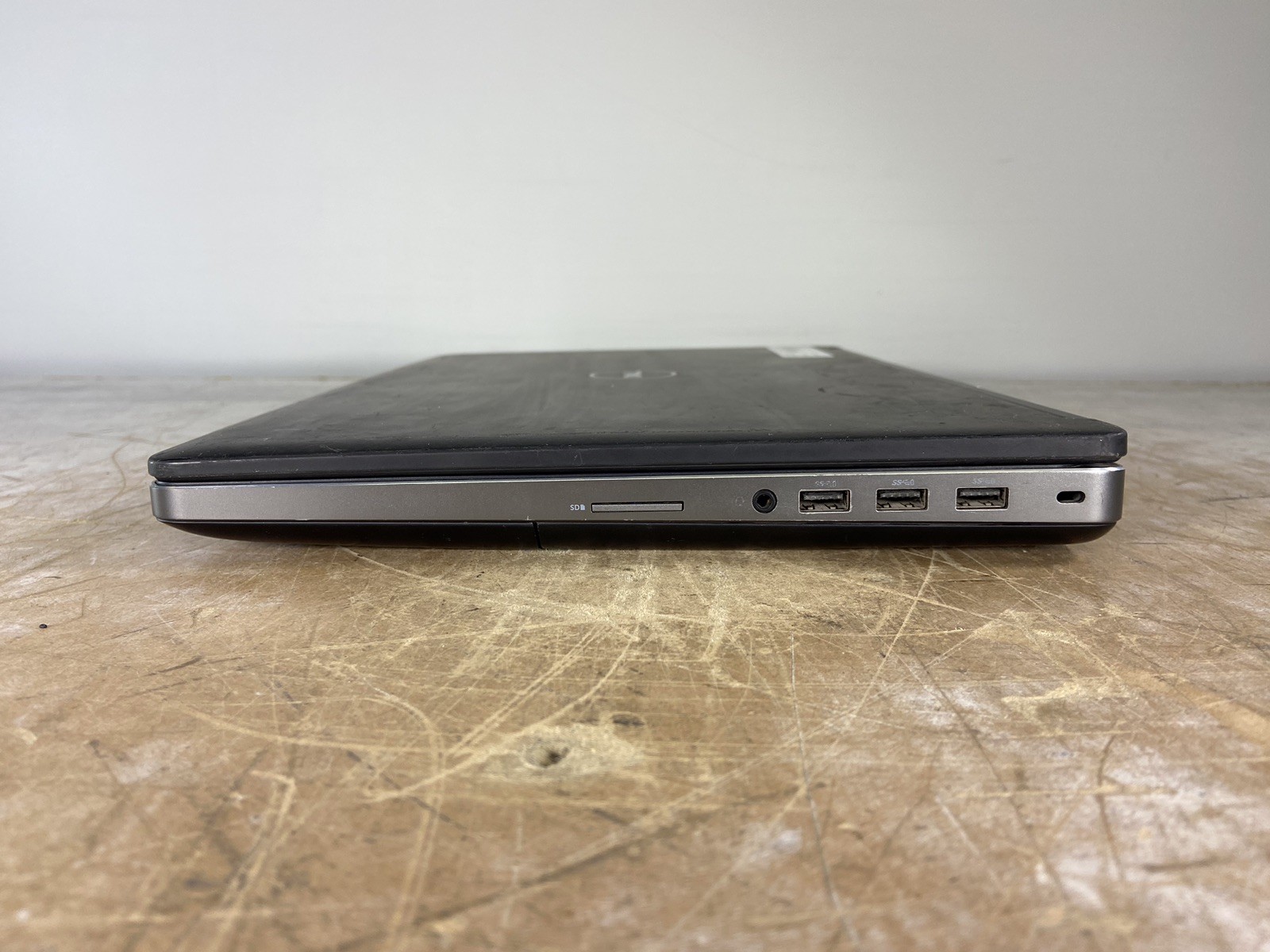 DELL PRECISION 7520 i7-7820HQ @ 2.90GHz, 8GB RAM, NO HDD/OS