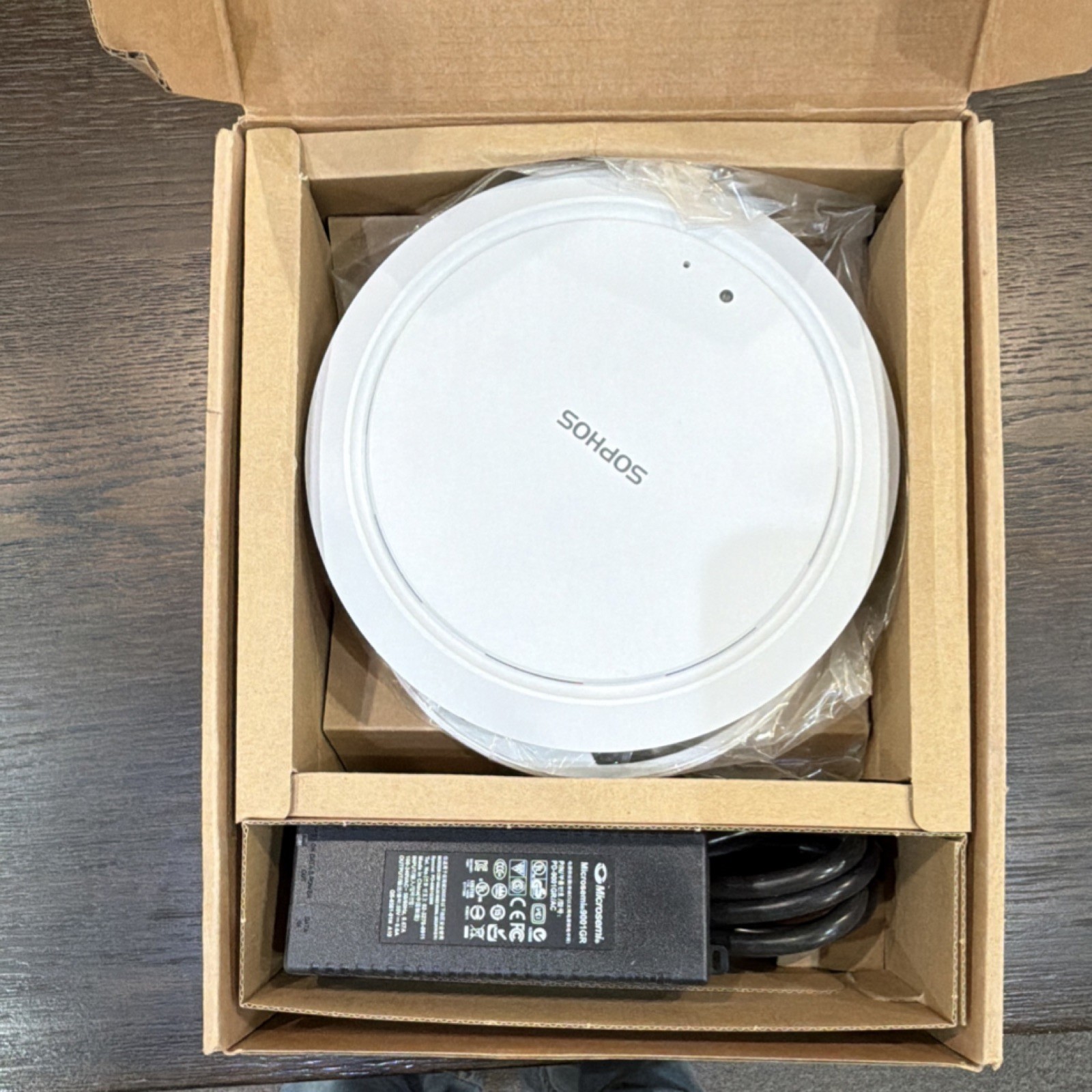 Sophos AP 55C rev.1 Wireless Access Point White AP55C A5EZTCHUS AP05501CFCUSPUR
