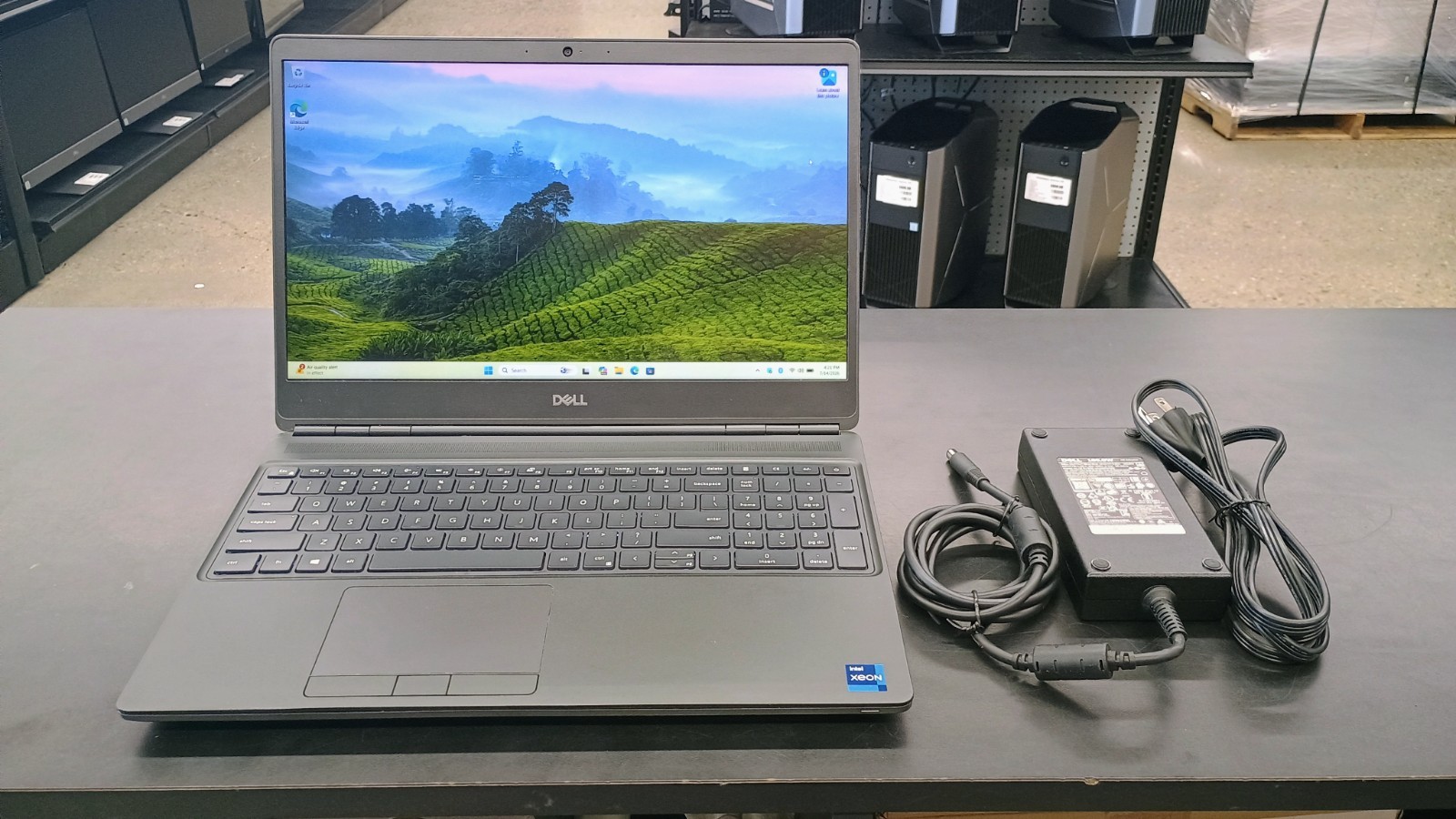 Dell Precision 7560 Xeon W-11955M 2.6Ghz – 64GB – 1TB – RTX A4000 15.6″