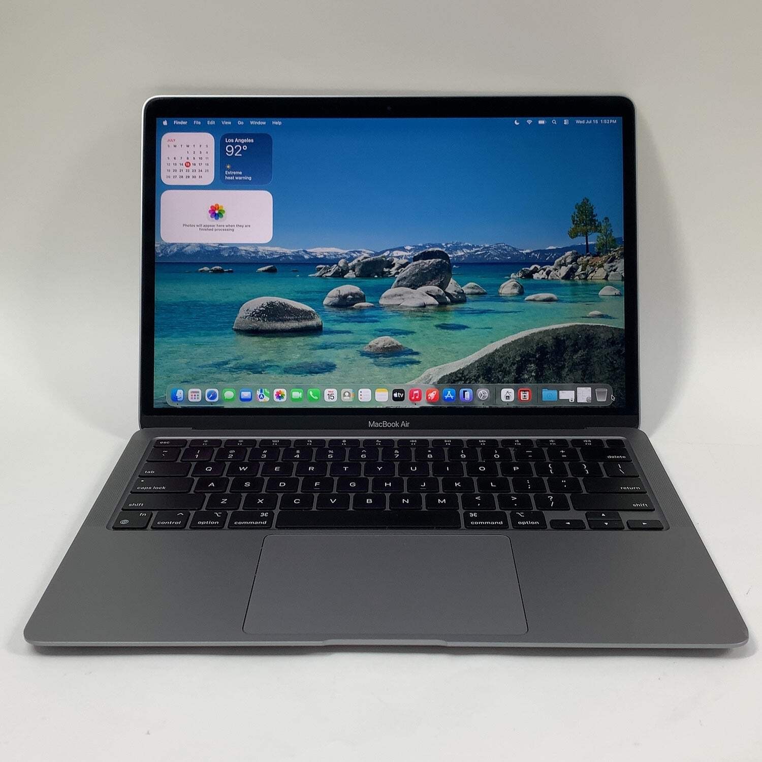 2020 Apple MacBook Air 13.3″ M1 7C GPU 3.2GHz 8GB RAM 256GB SSD MGN63LL/A