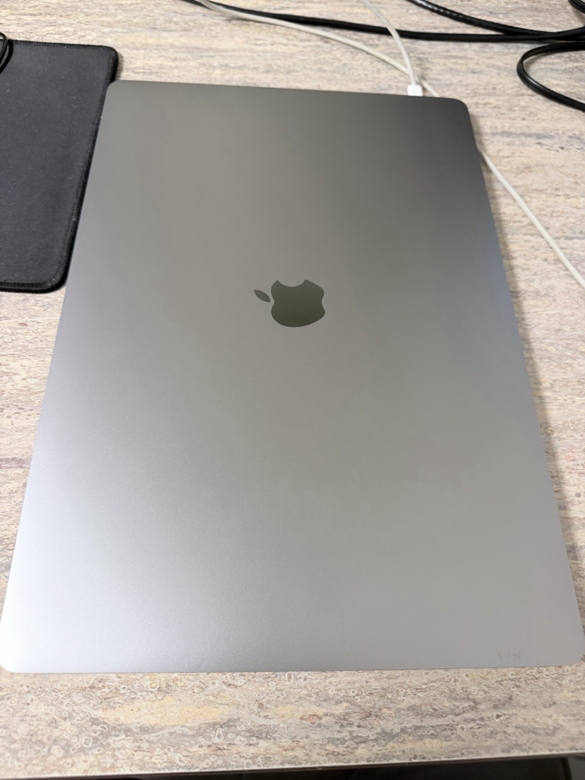 Apple MacBook Pro 16in (2019) i7 2.6GHz 16GB 500GB SSD Gray Retina