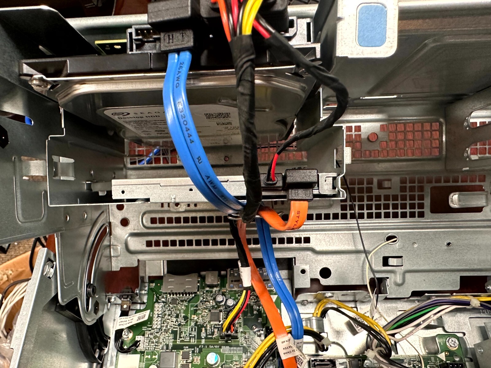 Dell Inspiron 3650 Desktop Computer, Intel G4400 @3.30Ghz, 4GB, 1TB HDD, Win 10