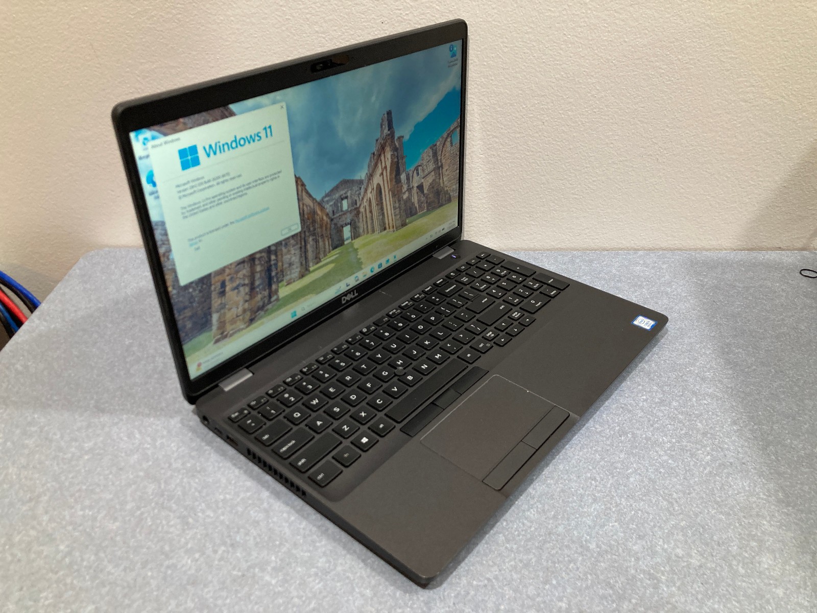 Dell Latitude 5500 i5-8265U 3.9GHz Turbo 16GB RAM 256GB NVMe Windows 11 Pro Read