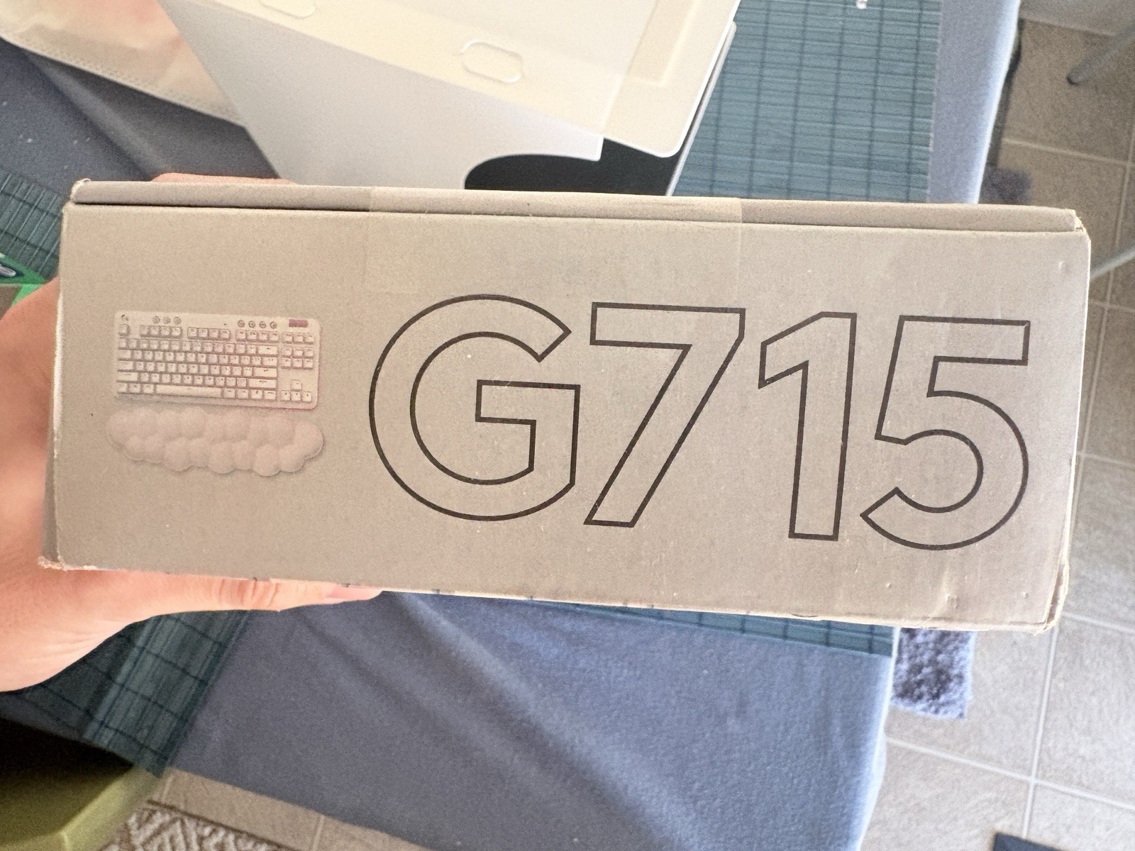 Logitech G715 Wireless/Bluetooth White
