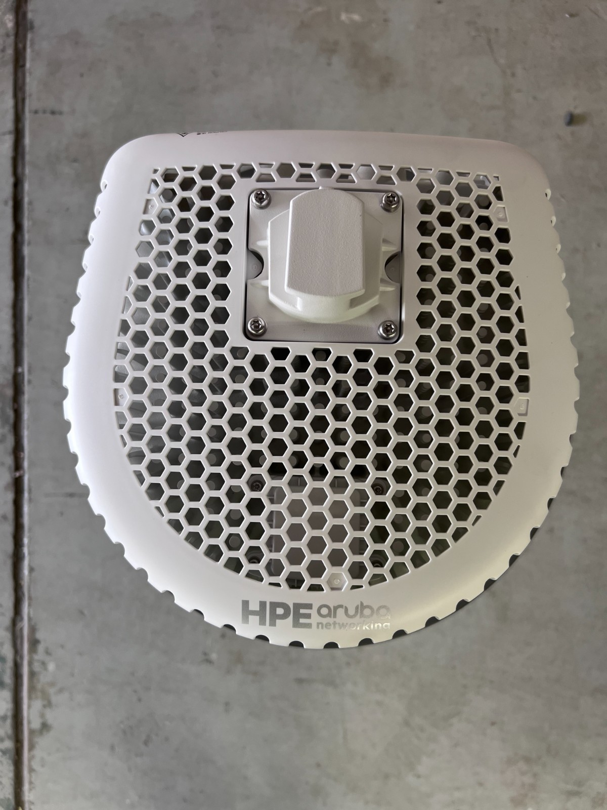 HP Aruba AP‑675 (US) Tri Radio 2×2 Wi‑Fi 6E Internal Omni‑Directional – S0P50A