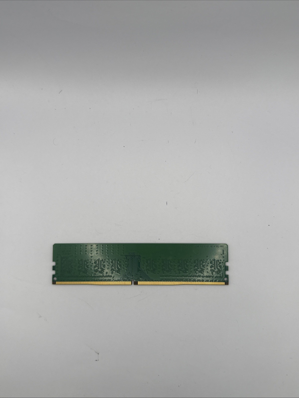Crucial 4GB (1x4GB) DDR4-2400 UDIMM CT4G4DFS824A