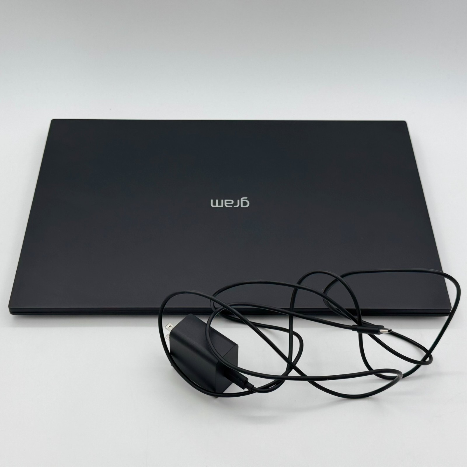 LG Gram 17″ Touch Laptop Intel Ultra 7 258V 32GB 1TB SSD Copilot+ Obsidian Black