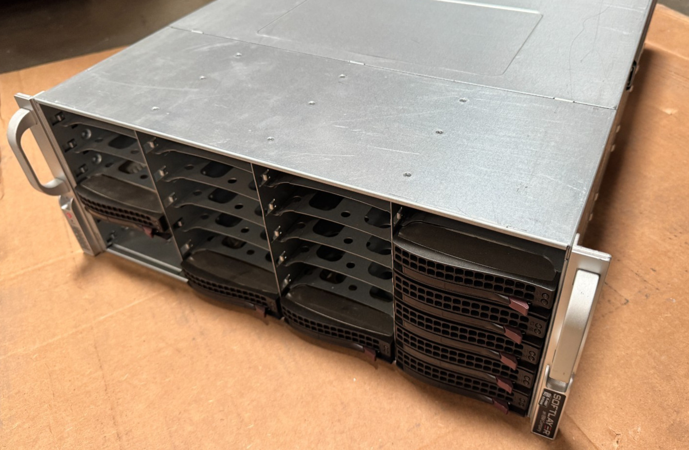 SpuerMicro CSE-847 4U Server 36 BAY 3.5″ 2x1000W E5-2620V4@2.1GHZ 32GB DDR4 ECC