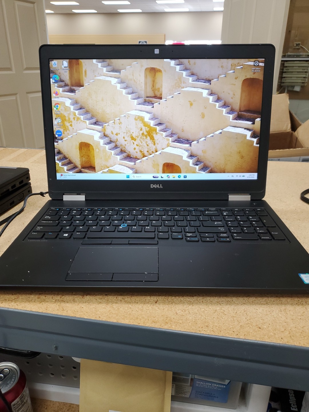 Dell Latitude E5570 15.6″ (500g SSD, Intel Core i5 6th Gen., 8GB) 042026-3