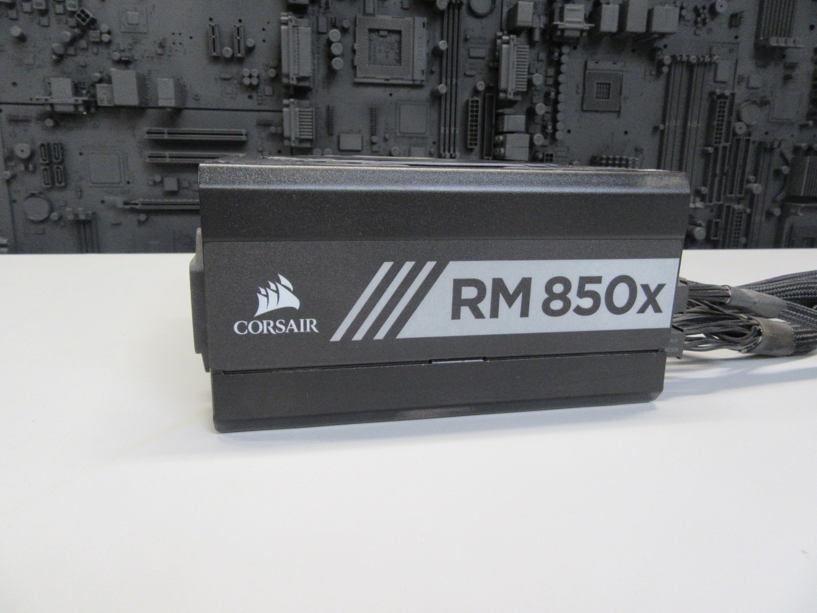 CORSAIR – RMx Series RM850x 80 PLUS Gold Fully Modular PSU (READ BELOW)