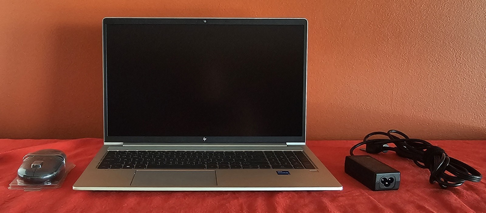 HP EliteBook 650 G10 i7-1355U 16GB 512GB SSD 15.6″ Win11 Pro Touchscreen Laptop