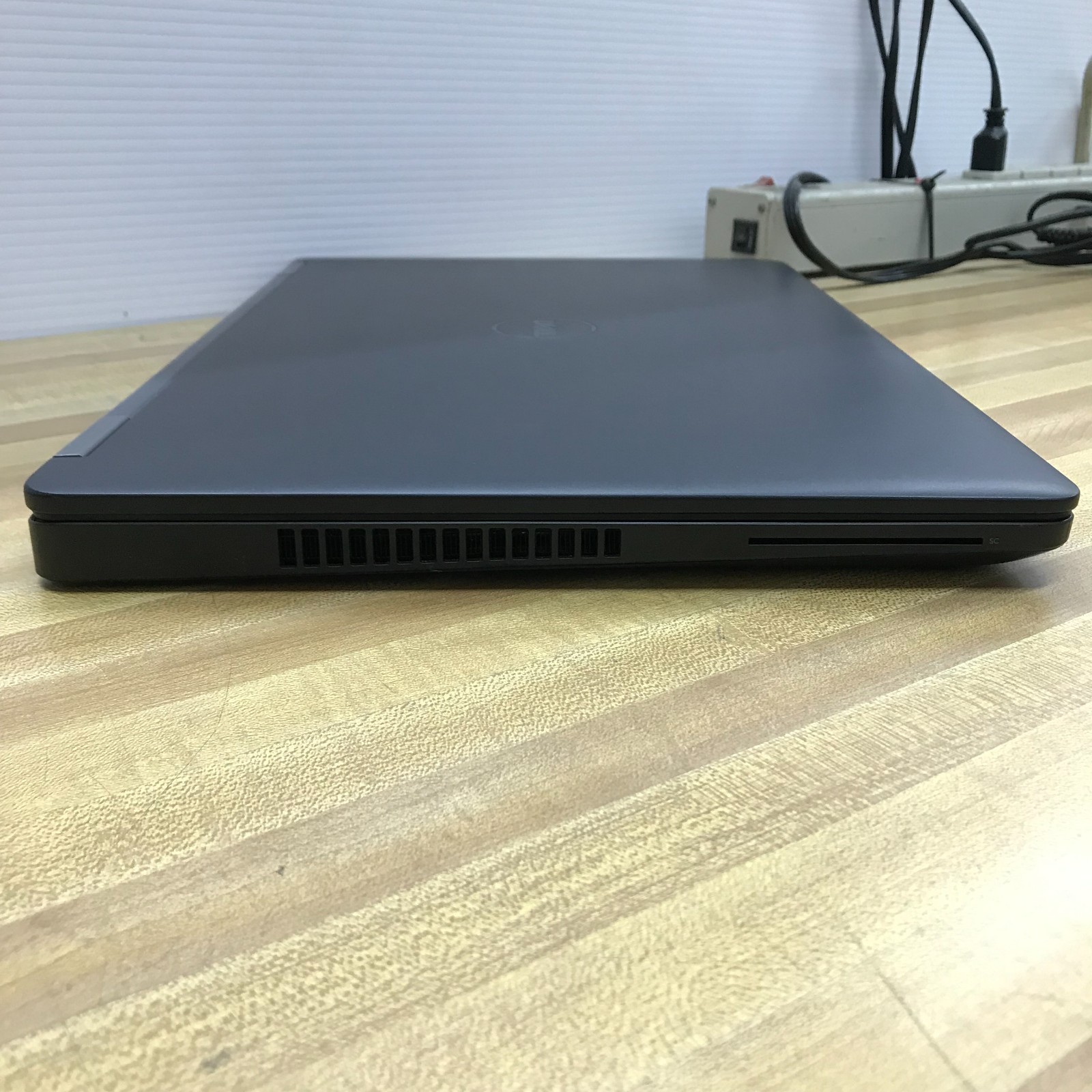Dell Latitude E5570 FHD Laptop i5-6300U 16GB RAM 512GB SSD (Windows 11 Pro)