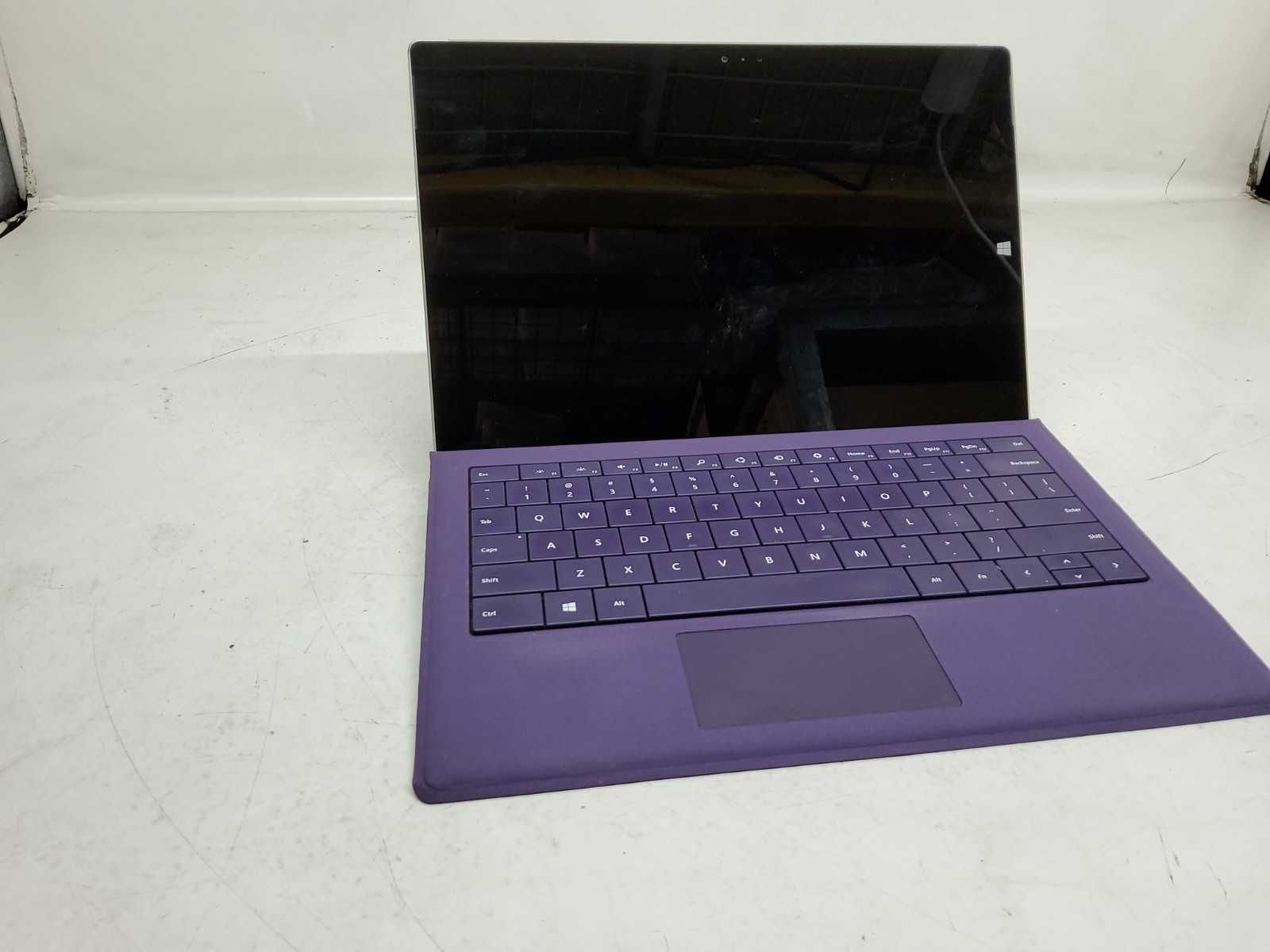 Microsoft Surface Pro 1631 Intel Core i5-4300U 1.9GHz 8GB 256GB SSD NO OS