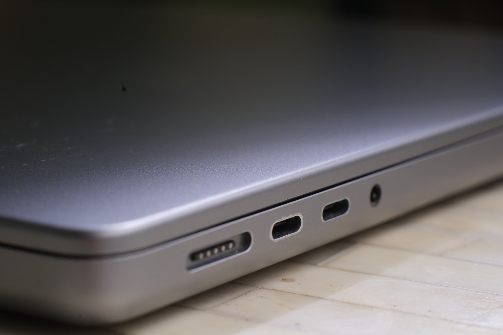 Apple MacBook Pro 14″ A2442 M1 Pro 32GB 512GB SSD 14-Core GPU