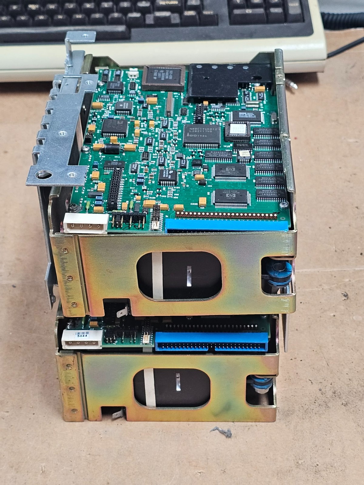 Rare Retro Vintage Lot 2x Clean HP 1.3GB SE MFM Hard Disk Drives 97560 w/Cage