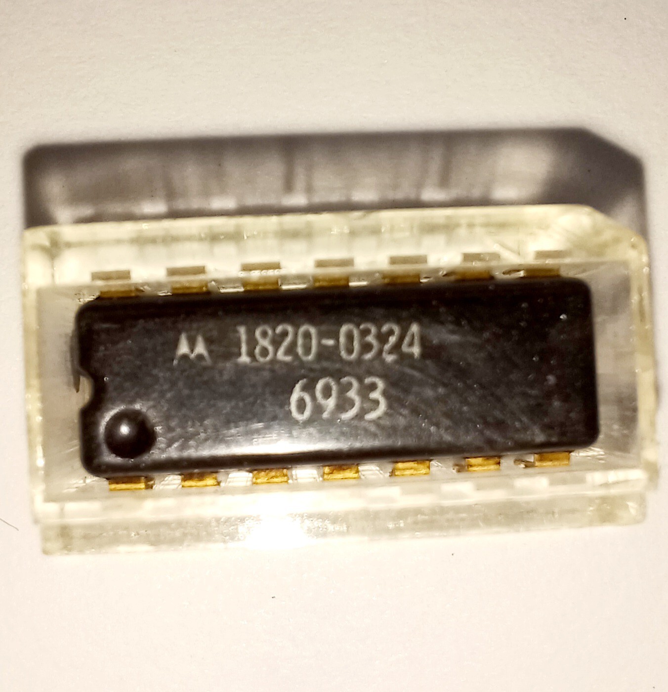 MOTOROLA 1820-0324 IC chip microchip DIP-14 vintage from 1969!! Gold plated