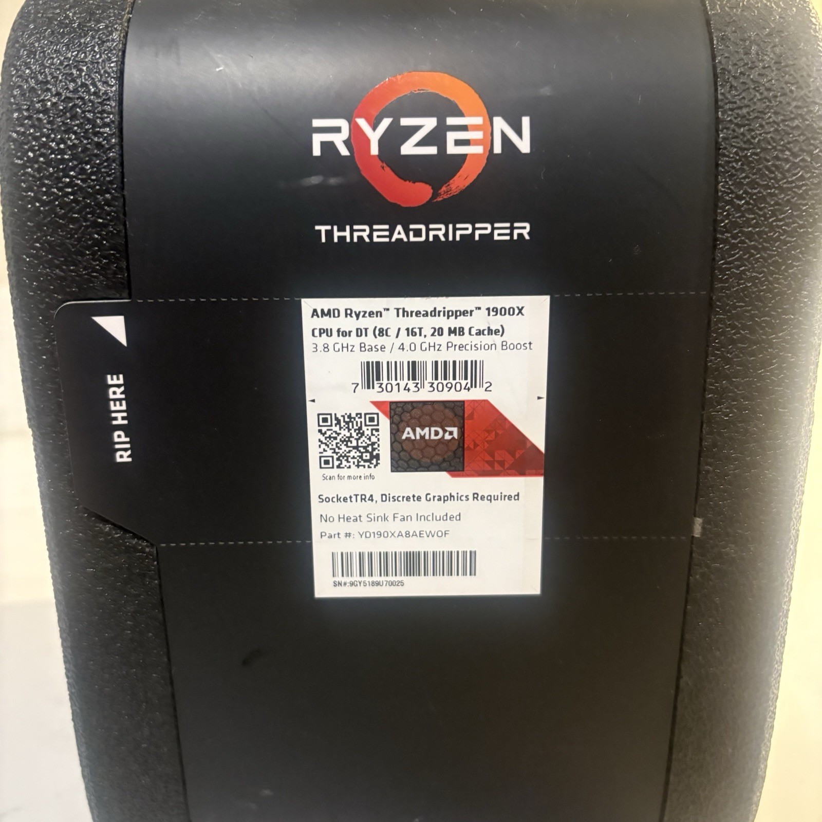 AMD RYZEN THREADRIPPER 1900X YD190XA8AEWOF (8-CORE/16-THREAD) DESKTOP PROCESSOR