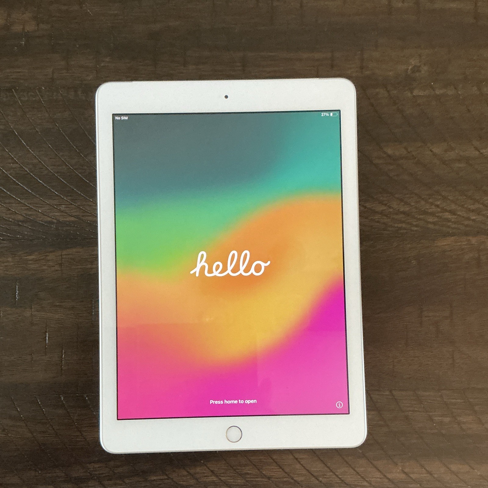 Apple iPad 9.7in 32GB Wi‑Fi + 4G Tablet – Silver/White (Used)