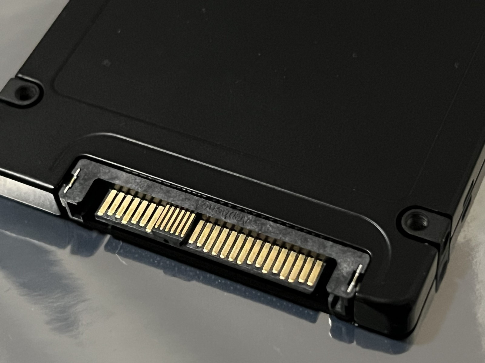 Micron 7450 MAX 3.2TB (2x 1.6TB) NVMe-PCIe Gen4-U.3-7mm 2.5″ SSD MTFDKCB1T6TFS