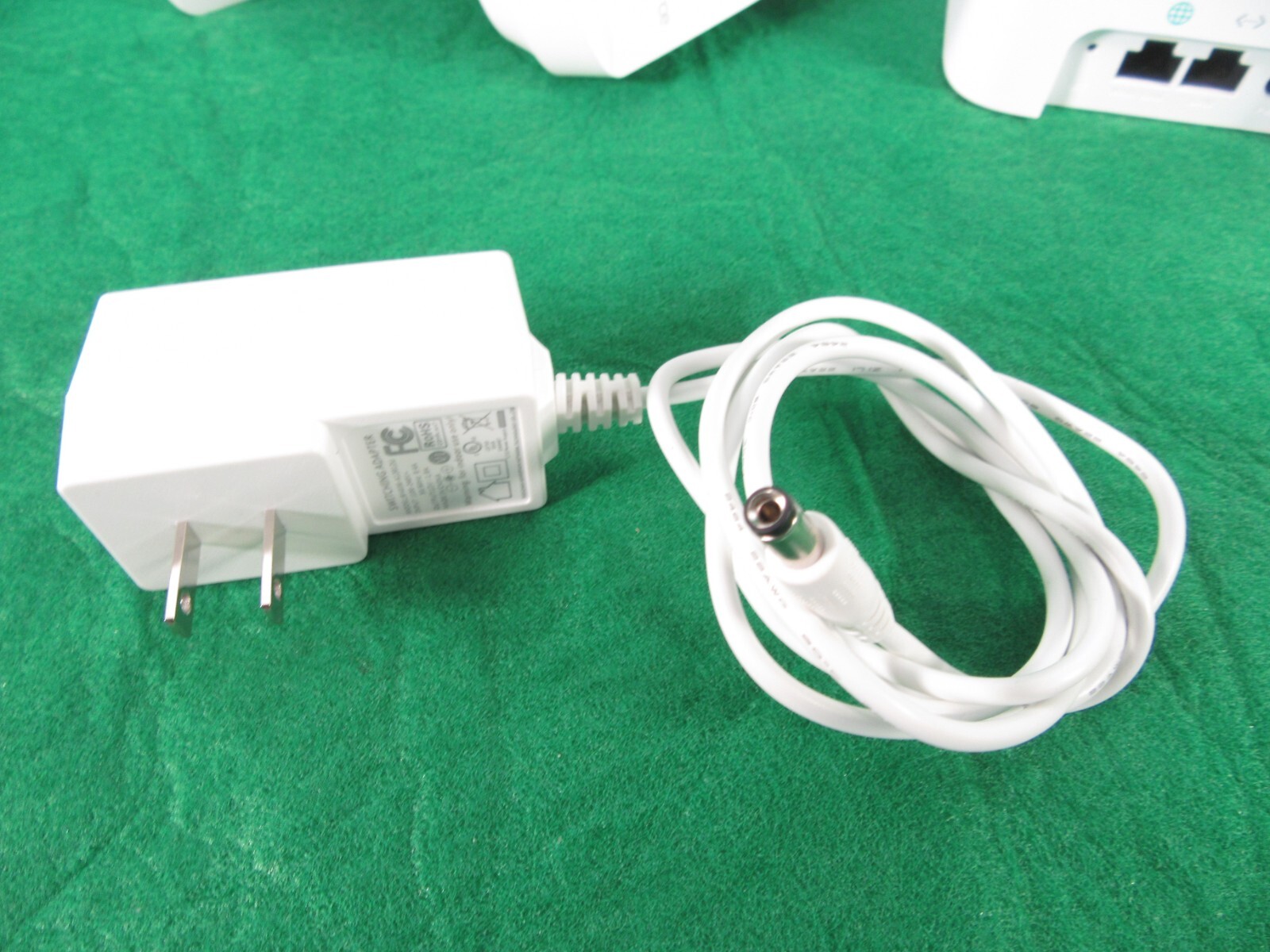 Meshforce M3 and Two M3 DOT Whole Home Mesh WiFi System White