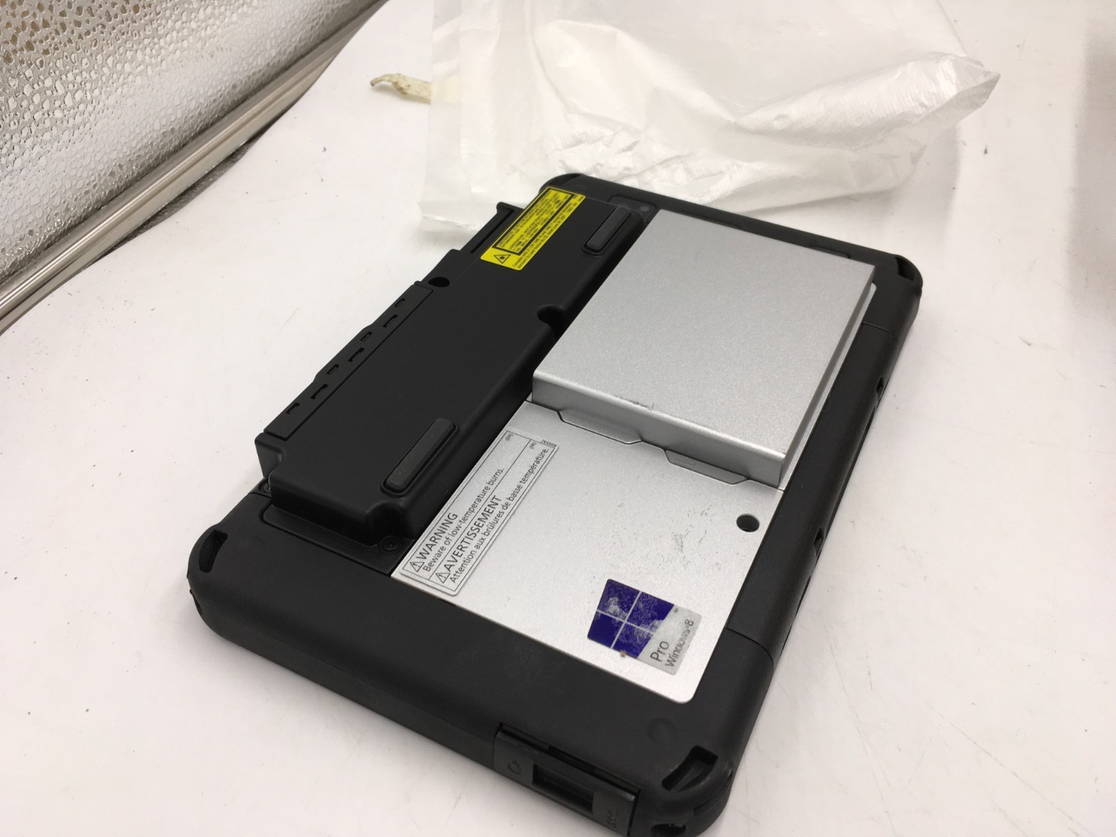 0 Hours Panasonic TOUGHPAD FZ-M1 7″ Core i5-4302Y 1.60GHz 128GB 8GB RAM Win10