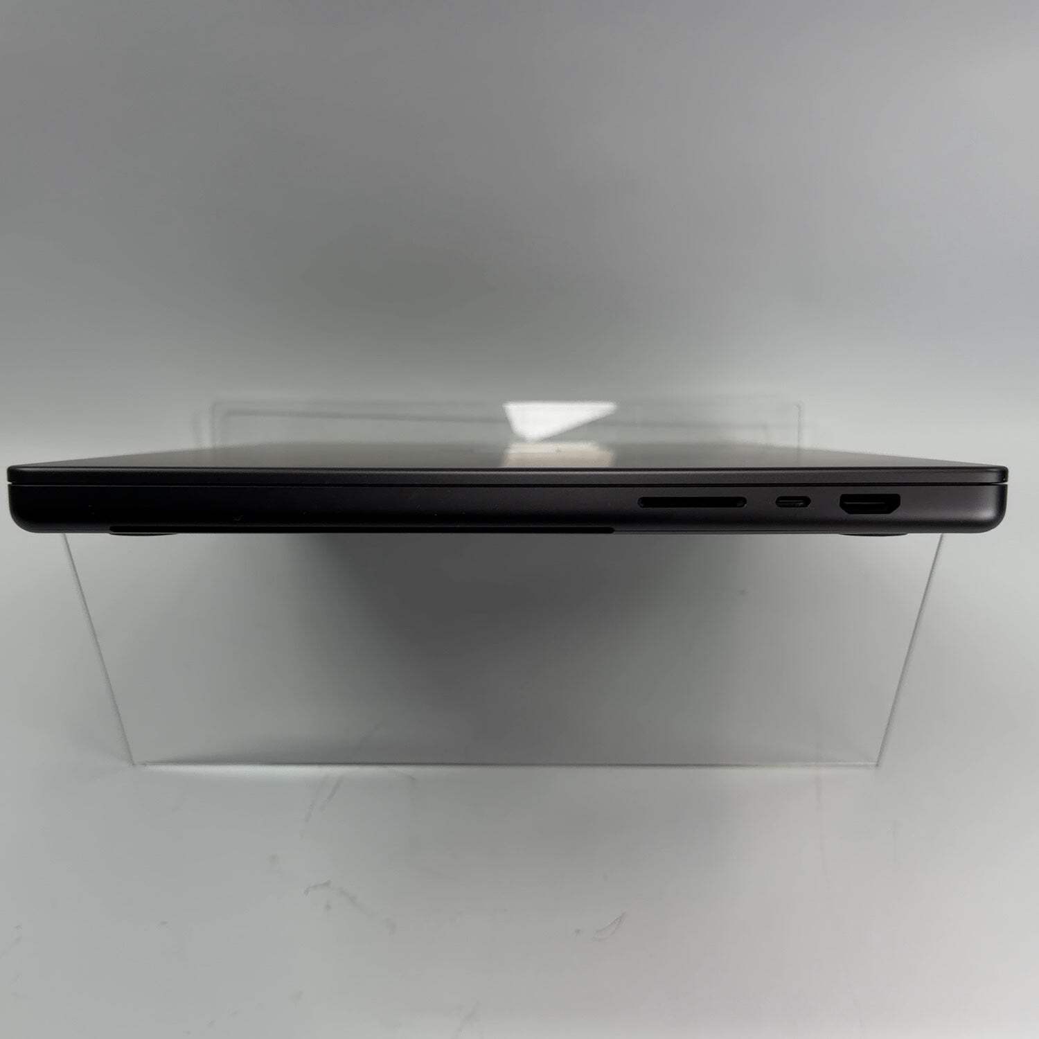 2026 Apple MacBook Pro 16″ M5 Pro 20C GPU 4.6GHz 24GB RAM 1TB SSD