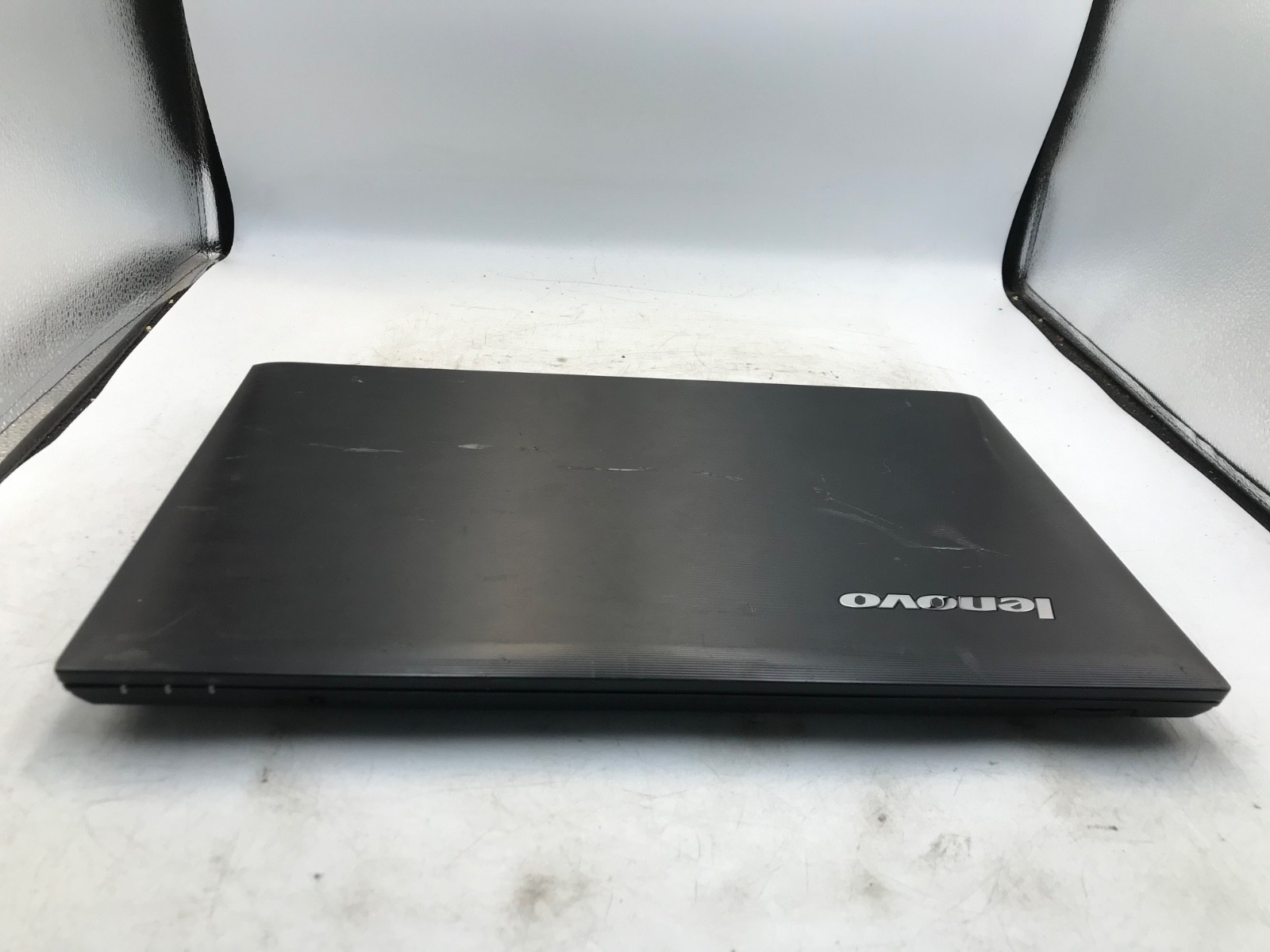 Lenovo B560 Intel Core i3-370M 15″ Laptop -BOOTS/BAD DISPLAY-MZ