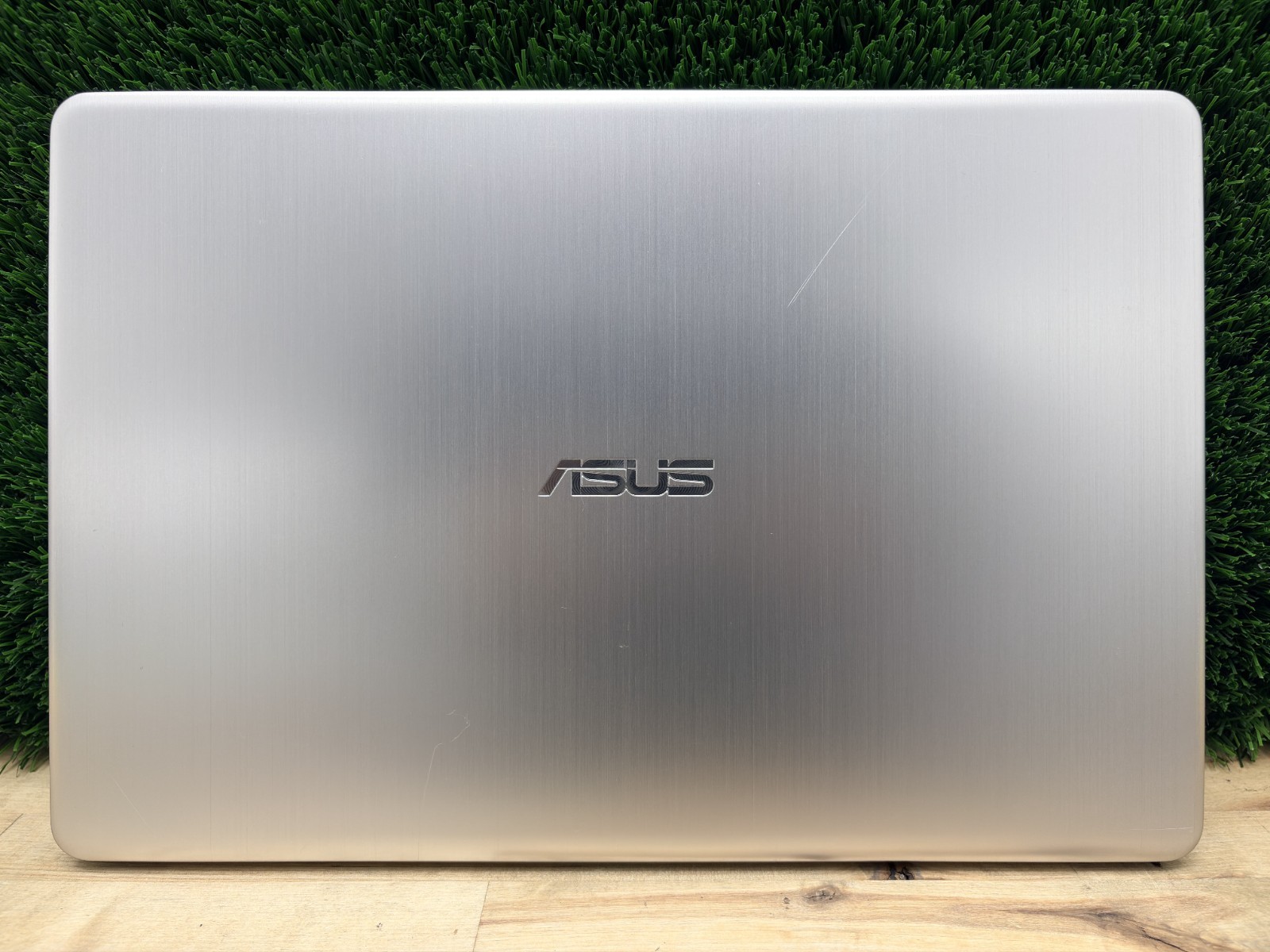 Asus VivoBook S Intel Core i5-8th Gen 1.60GHz 8GB RAM 1TB HDD Windows 11 Pro*