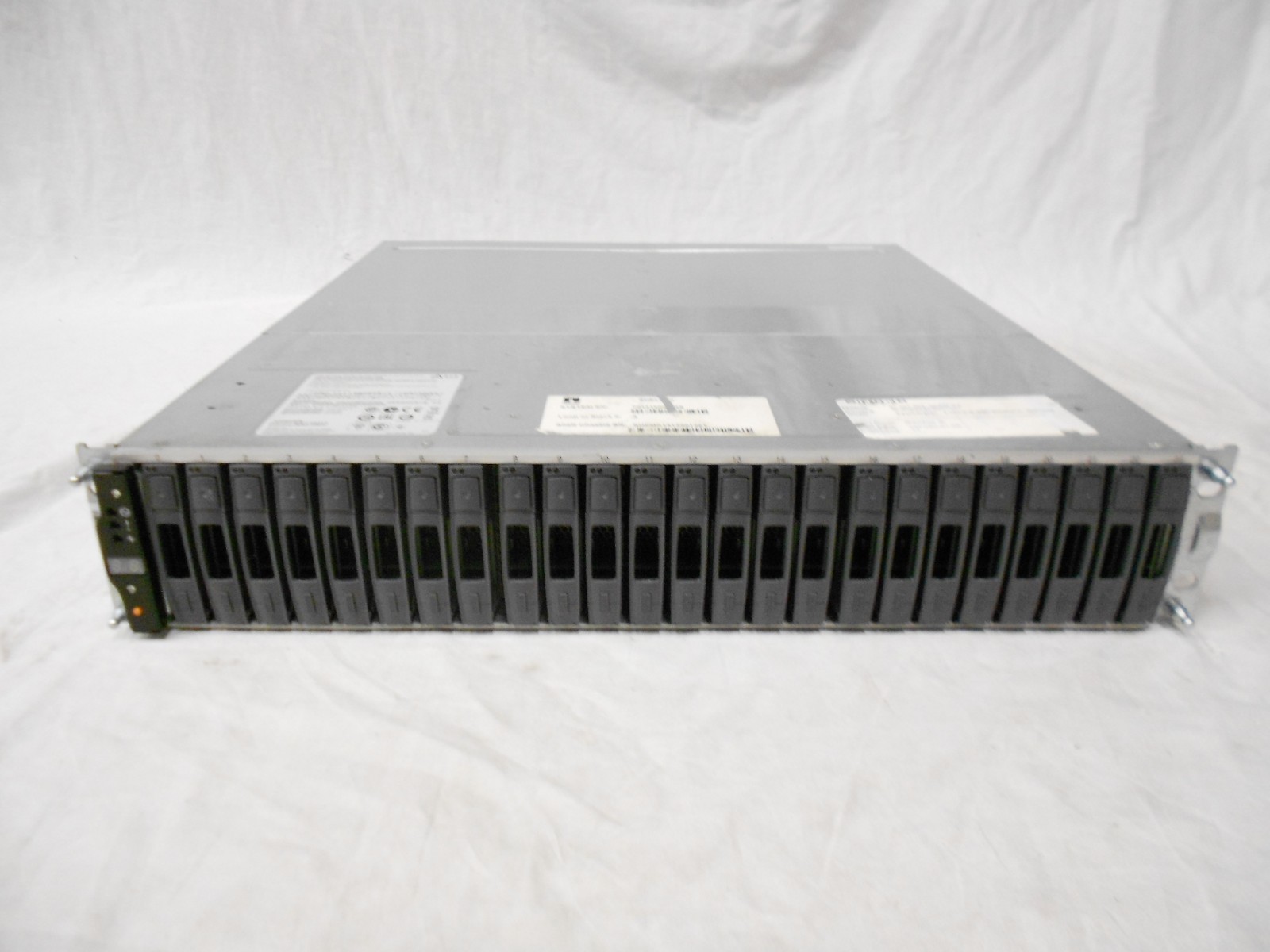 Netapp DS2246 Storage Expansion Array 24 Bay 2.5″ SAS Trays 2x IOM6 Controllers