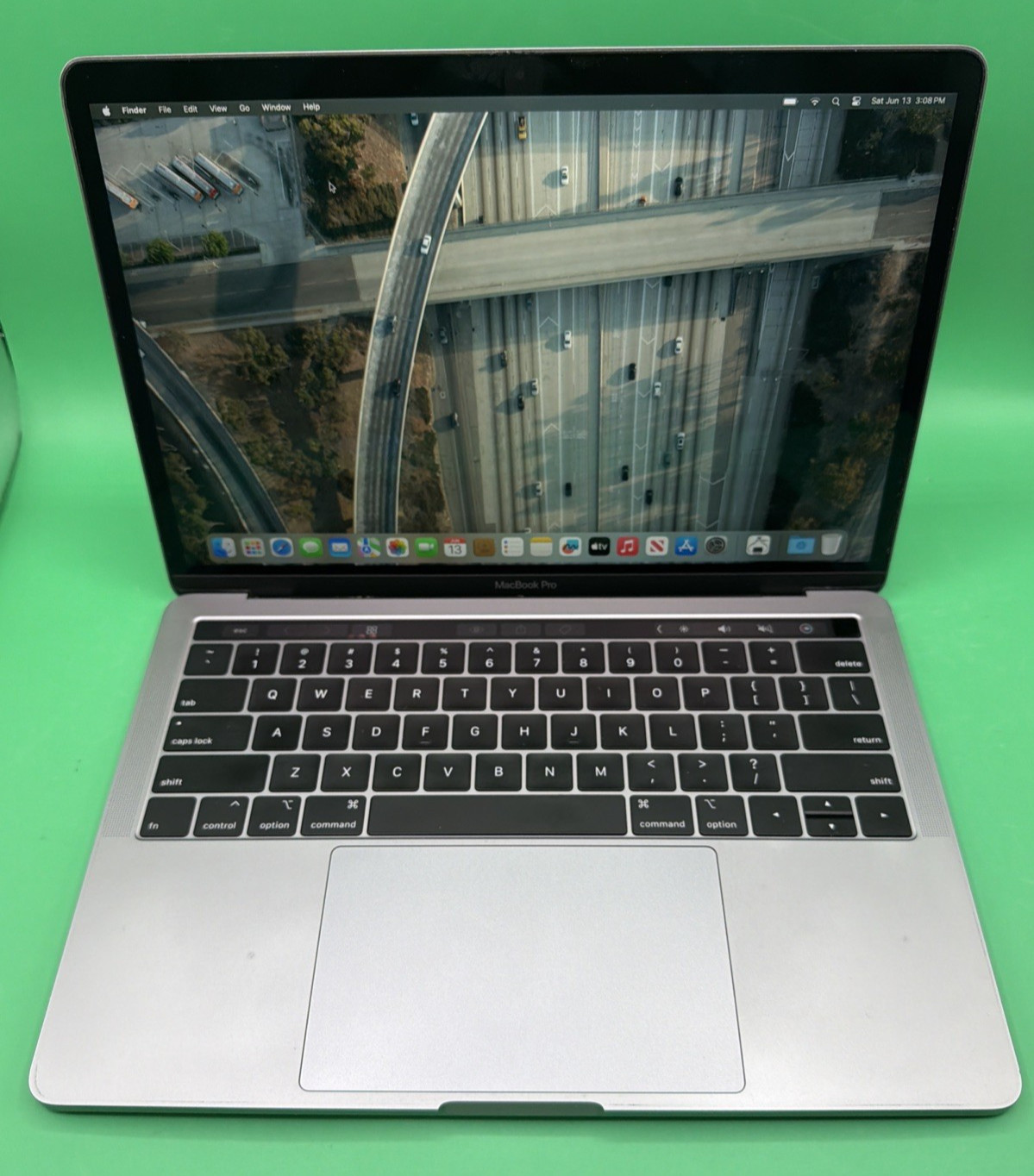 Apple MacBook Pro 13″ 2018 Touch Bar i7 2.7GHz 16GB RAM 512GB SSD
