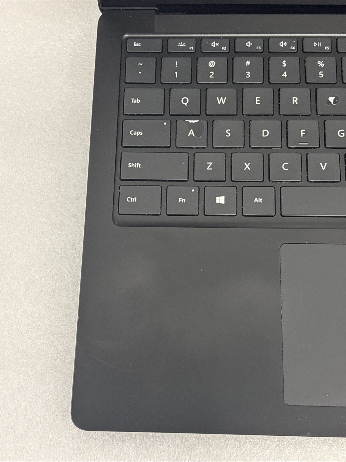 Microsoft Surface Laptop 4 13.5″ (512GB SSD Intel Core i7-1185G7 16GB) *Read*