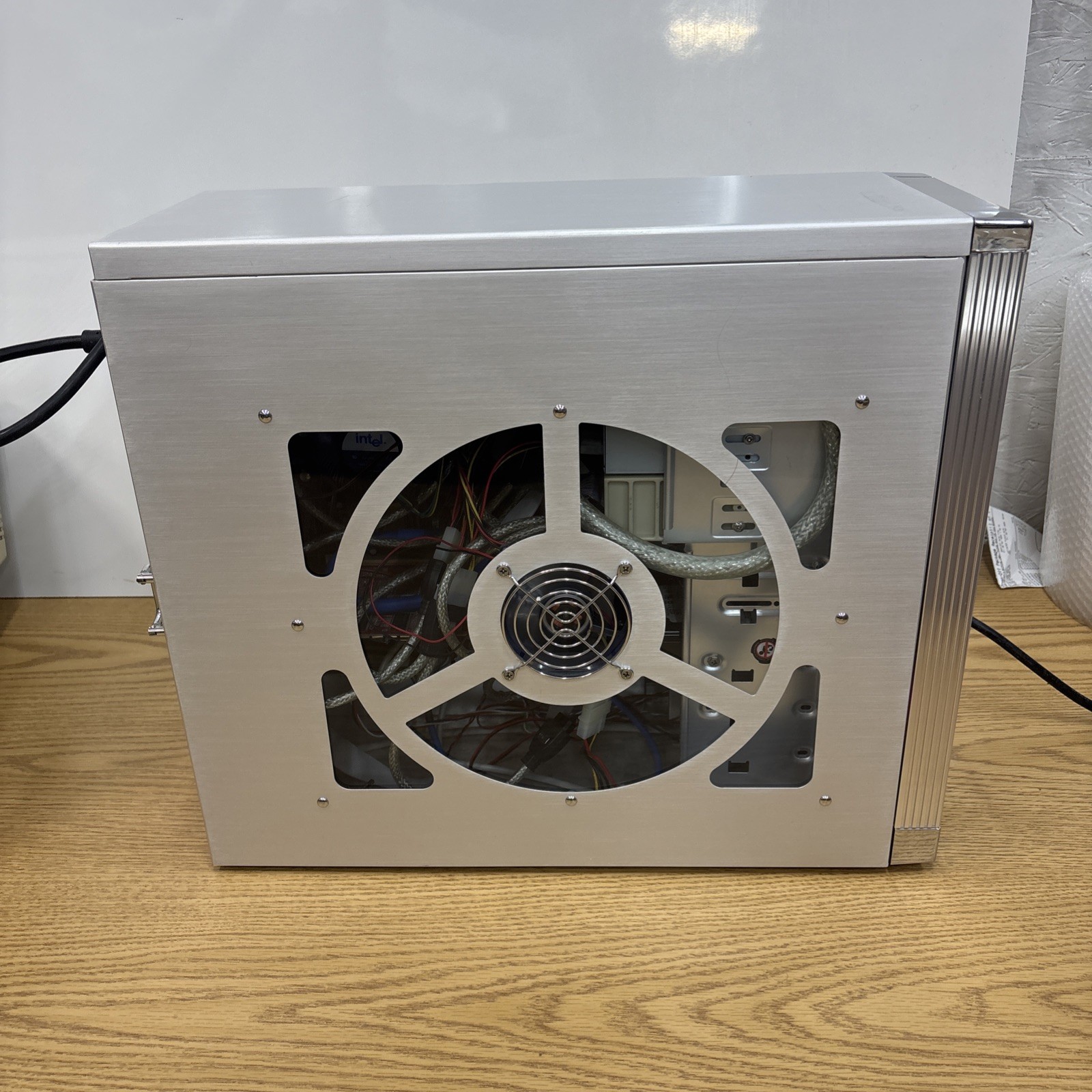 Custom Desktop PC ***Unknown Specs – Turns On***Parts/Repair