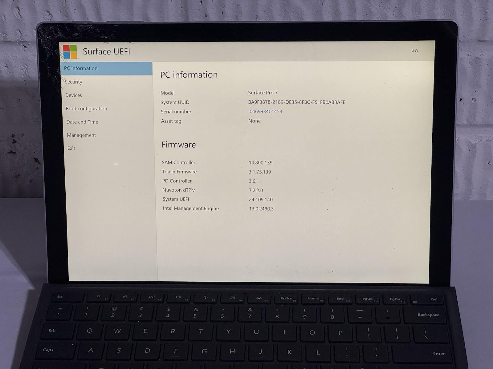 Microsoft Surface Pro 7 i5/16GB/256GB – Cracked Screen – AS/IS – PARTS & REPAIR