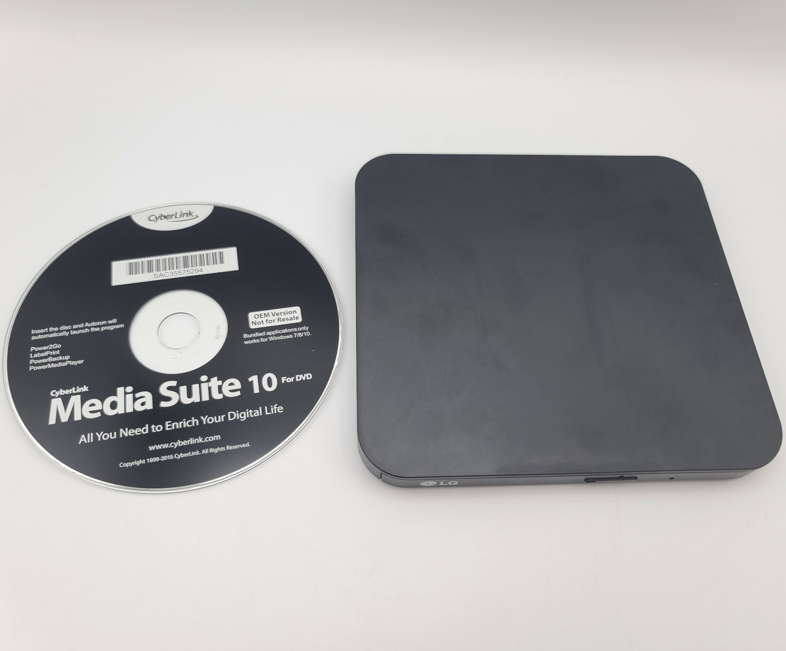 LG Ultra Slim Portable External Drive DVD Writer & Playback SP80NB60 for Mac/PC