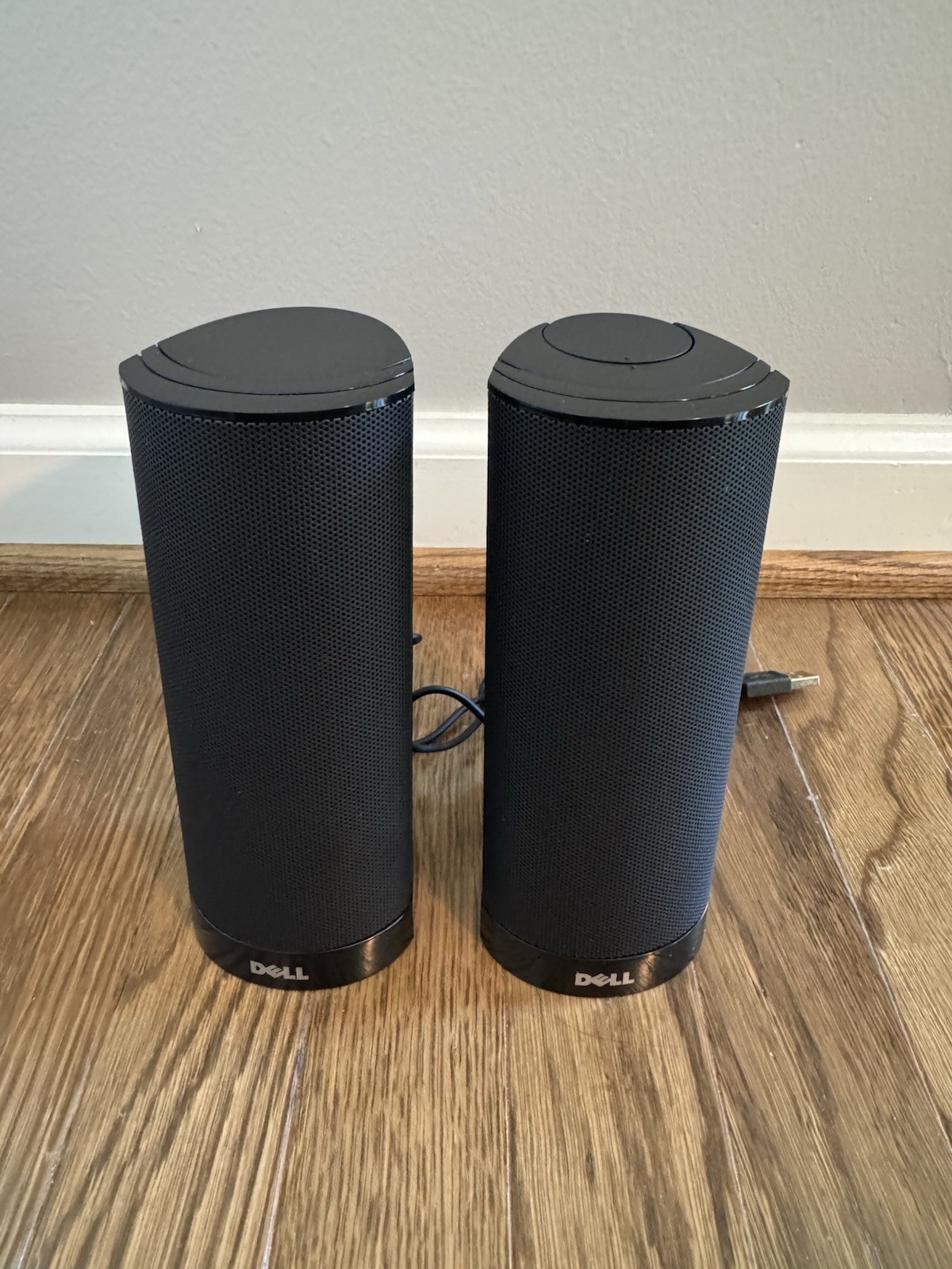 Dell AX210 USB Powered 2.0 Channel Stereo Computer Speakers Black New