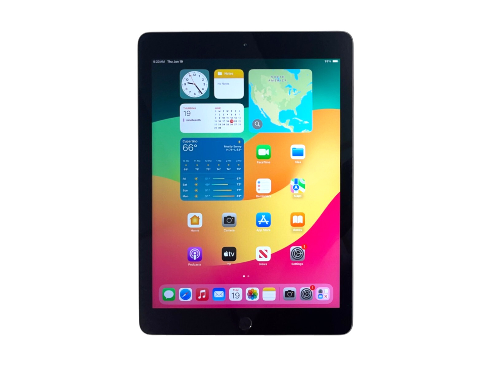 Apple iPad (6th Gen) A1893 32/128GB Wi-Fi 9.7 in – Space Gray +Chrgr (Scratched)