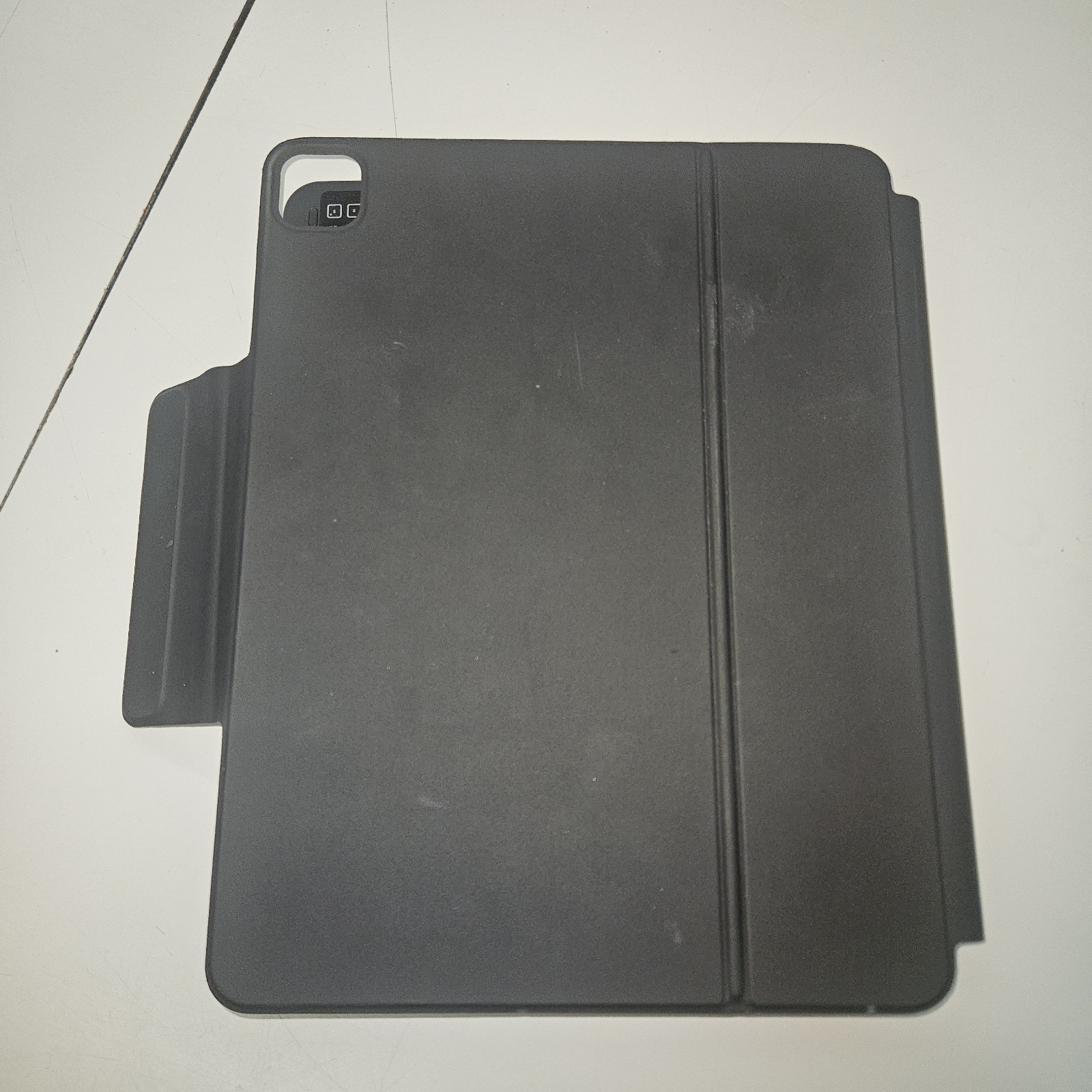 Apple iPad Pro 12.9 5th Gen 1TB Gray Cellular A2379 & Smart Keyboard 4889 uhg