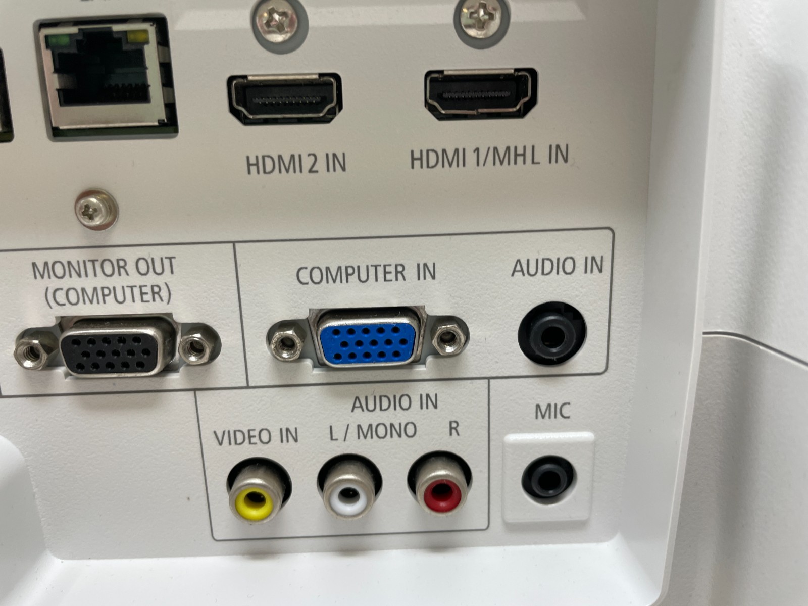 FOR PARTS: NEC NP-UM351W Ultra Short Throw 3LCD Projector Bad Lamp, 2744 hours